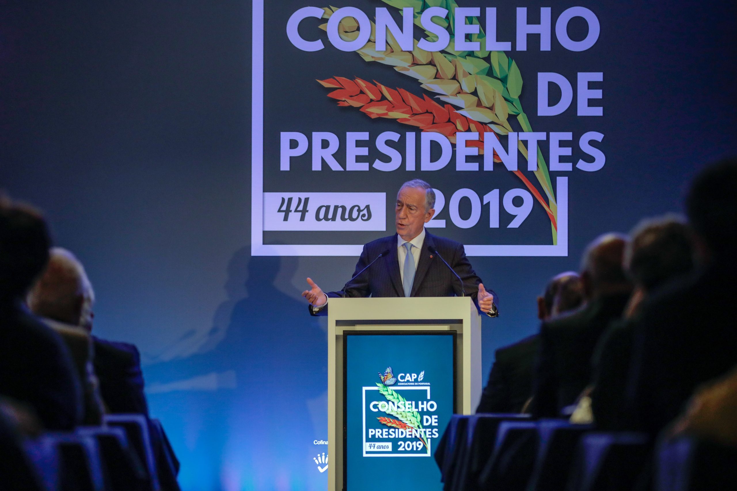 Marcelo defende aumento de salário mínimo perante preocupações de dirigentes agrícolas