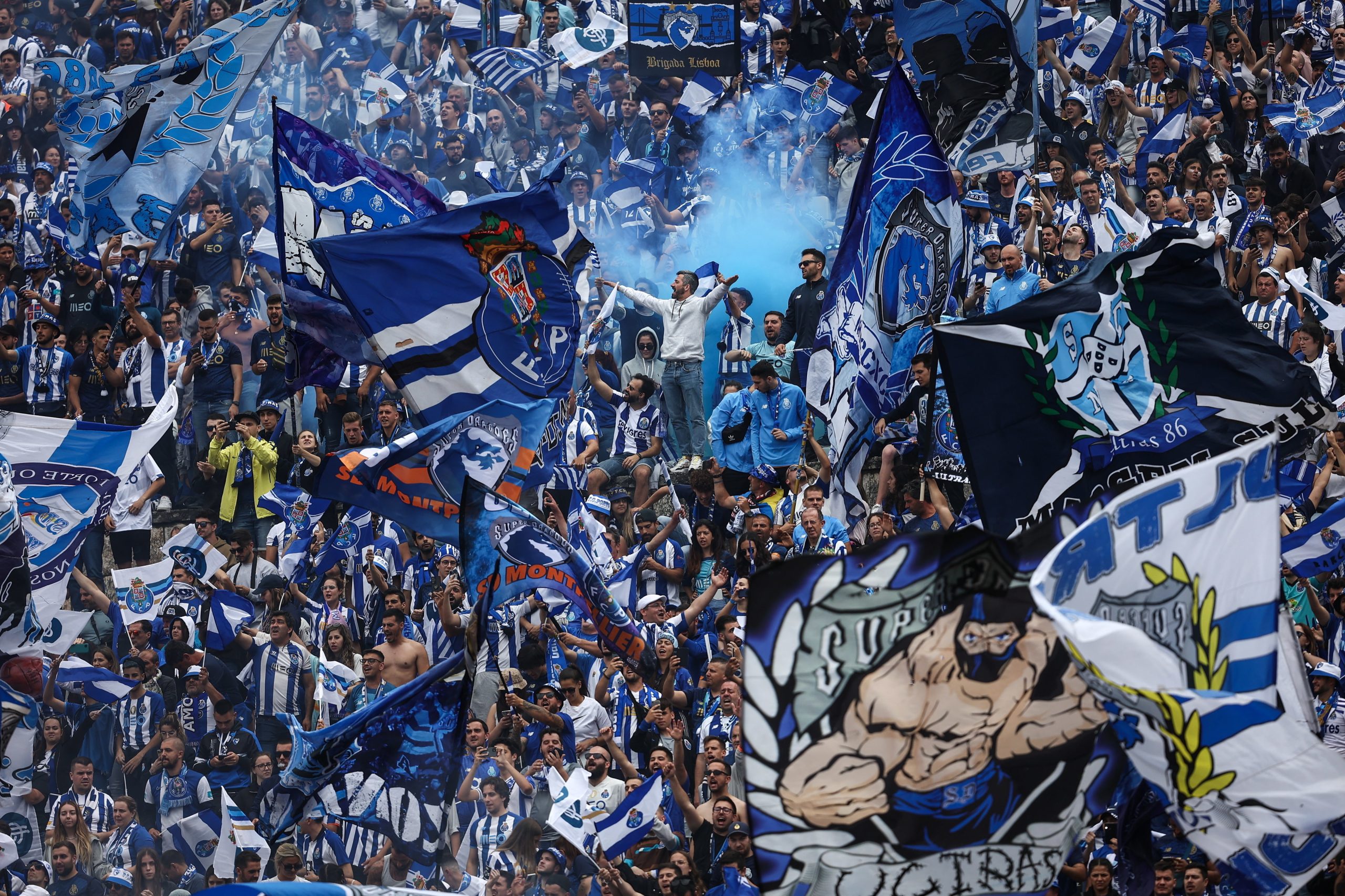 Taça de Portugal: Milhares de adeptos do FC Porto conviveram no Estádio Nacional