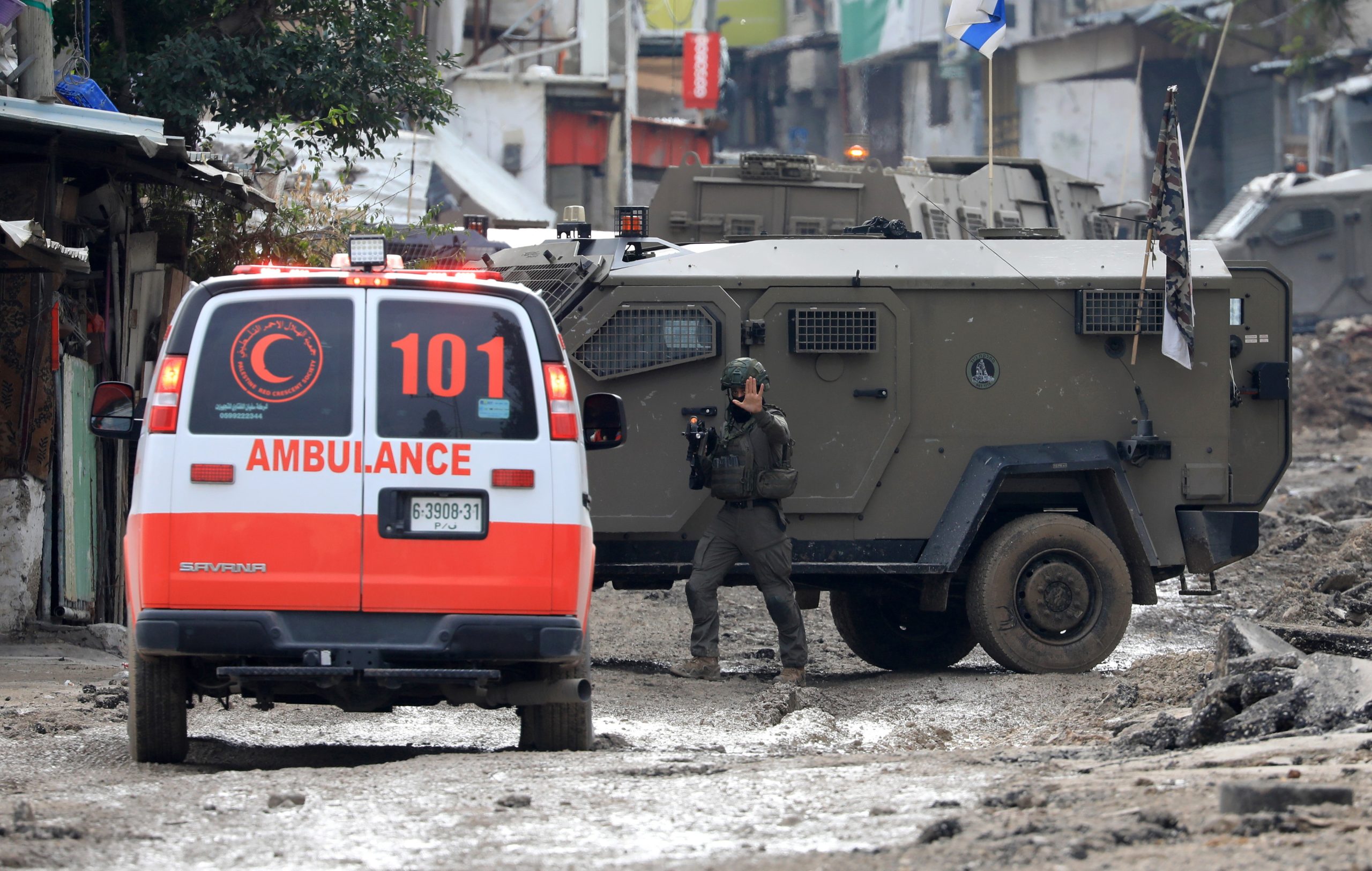Crescente Vermelho palestiniano denuncia ataque militar israelita a hospital