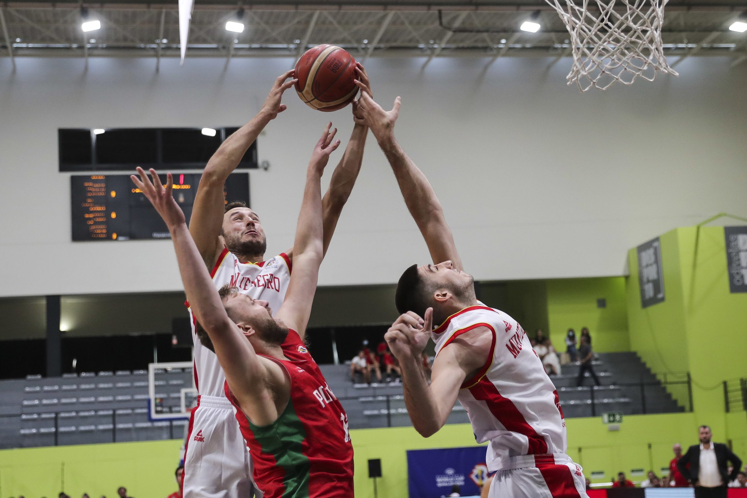 Portugal despede-se com nova derrota da qualificação para o Mundial de basquetebol