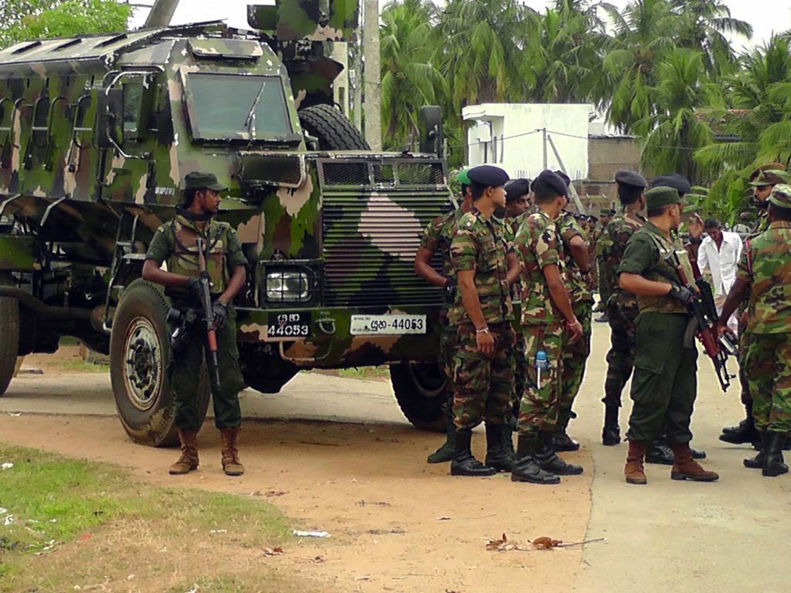 Sri Lanka. Autoridades em alerta para novos ataques perpetrados por militantes disfarçados com uniformes militares
