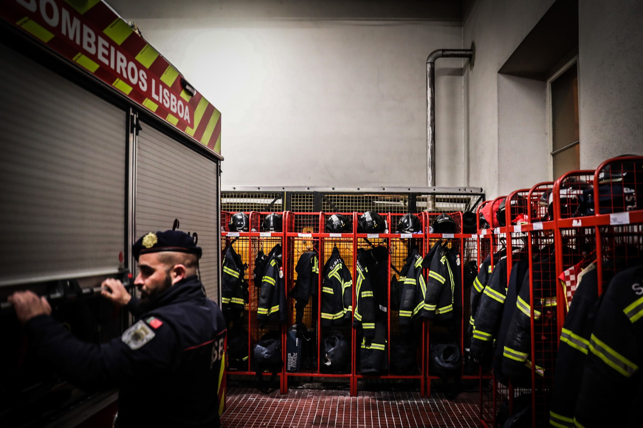 Sapadores Bombeiros de Lisboa suspenderam greve após negociações com Governo