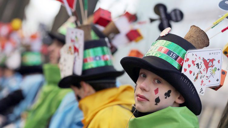 Carnaval de Colónia passa por “prova de fogo” depois dos ataques no Ano Novo