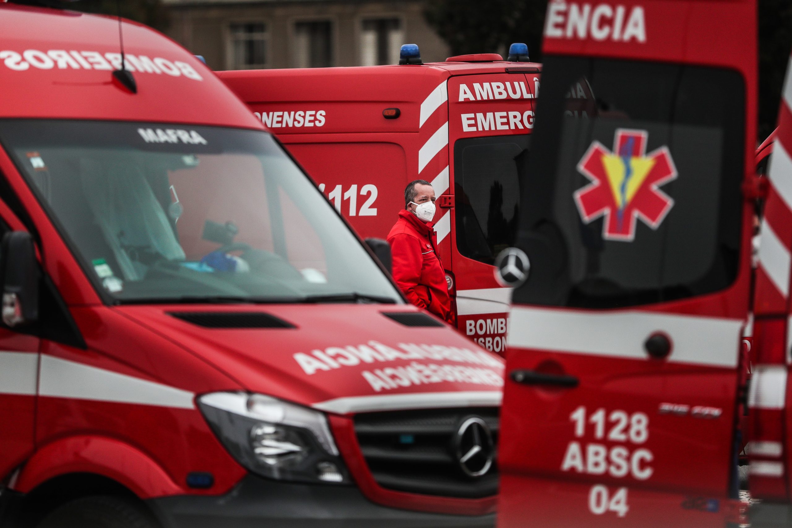 Covid-19: Ambulâncias retidas por dificuldades das urgências de Caldas da Rainha