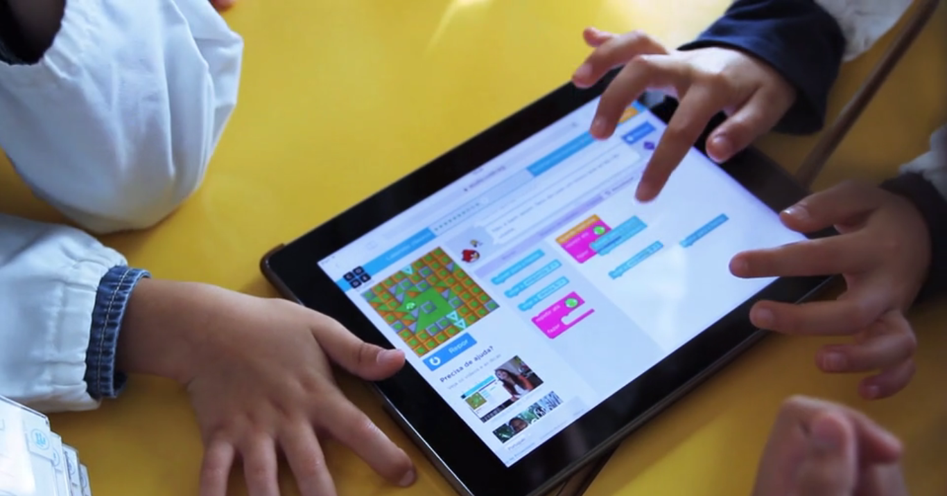 Covid-19: Guimarães disponibiliza 1.000 ‘tablets’ com acesso à Internet a alunos do 1.º ciclo