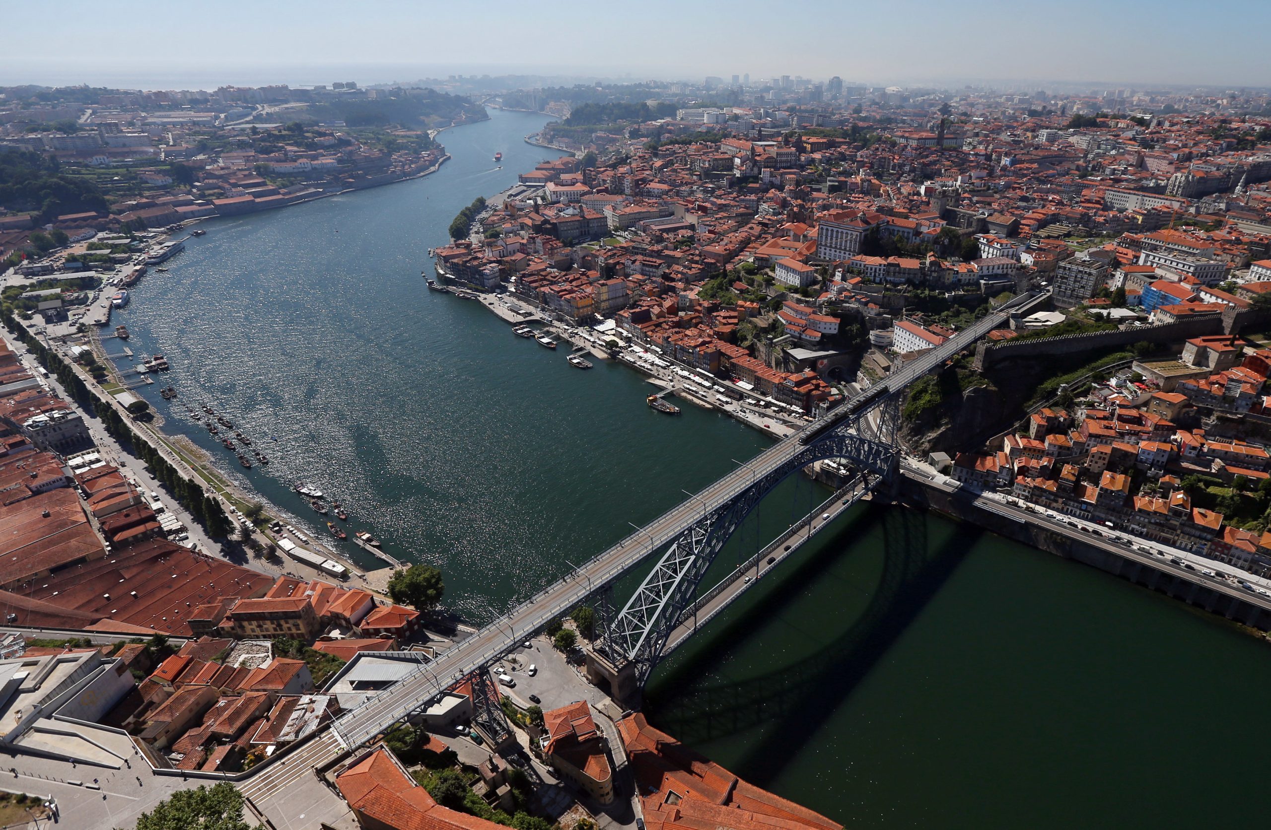 Covid-19: Falta de turistas fecha 20 hotéis da cidade do Porto em 10 dias