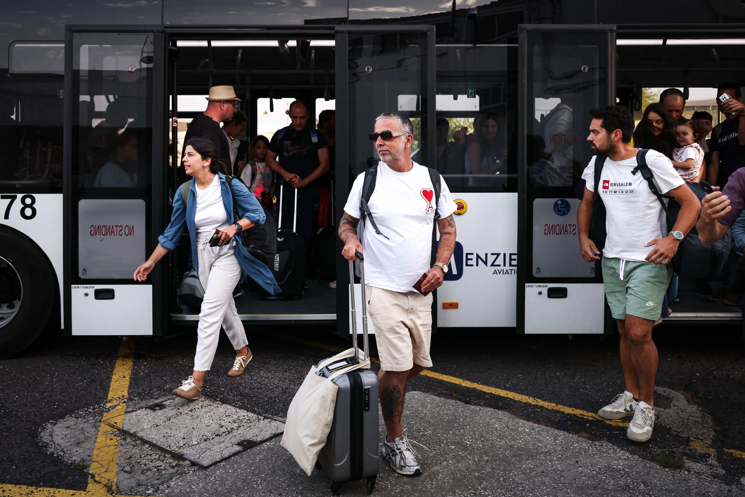 Voo de repatriamento transportou 69 pessoas de Israel para Portugal
