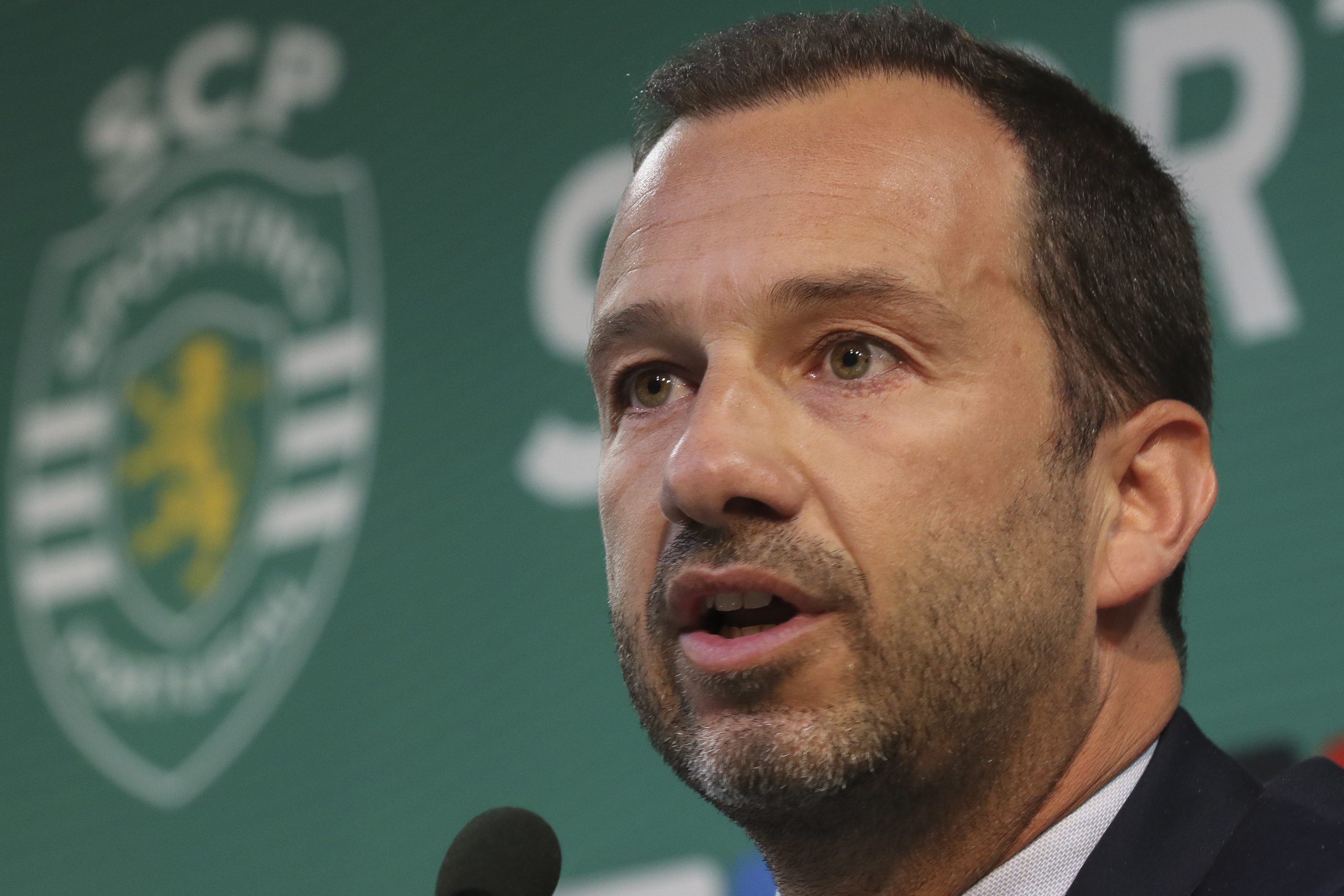 Assembleia Geral do Sporting suspensa após insultos dirigidos a Varandas