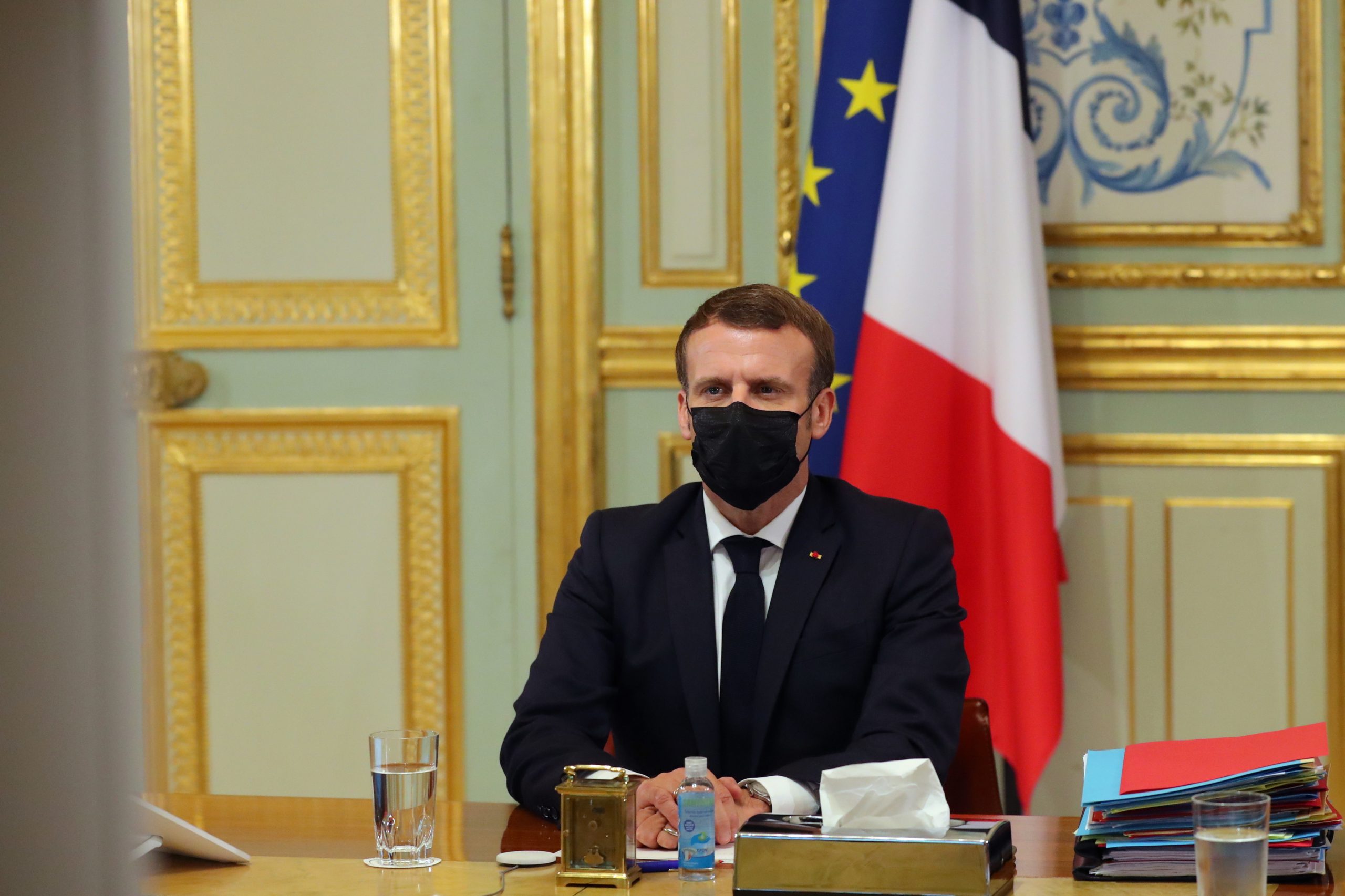 Al-Qaida ameaça Emmanuel Macron e pede a morte dos que insultam Maomé