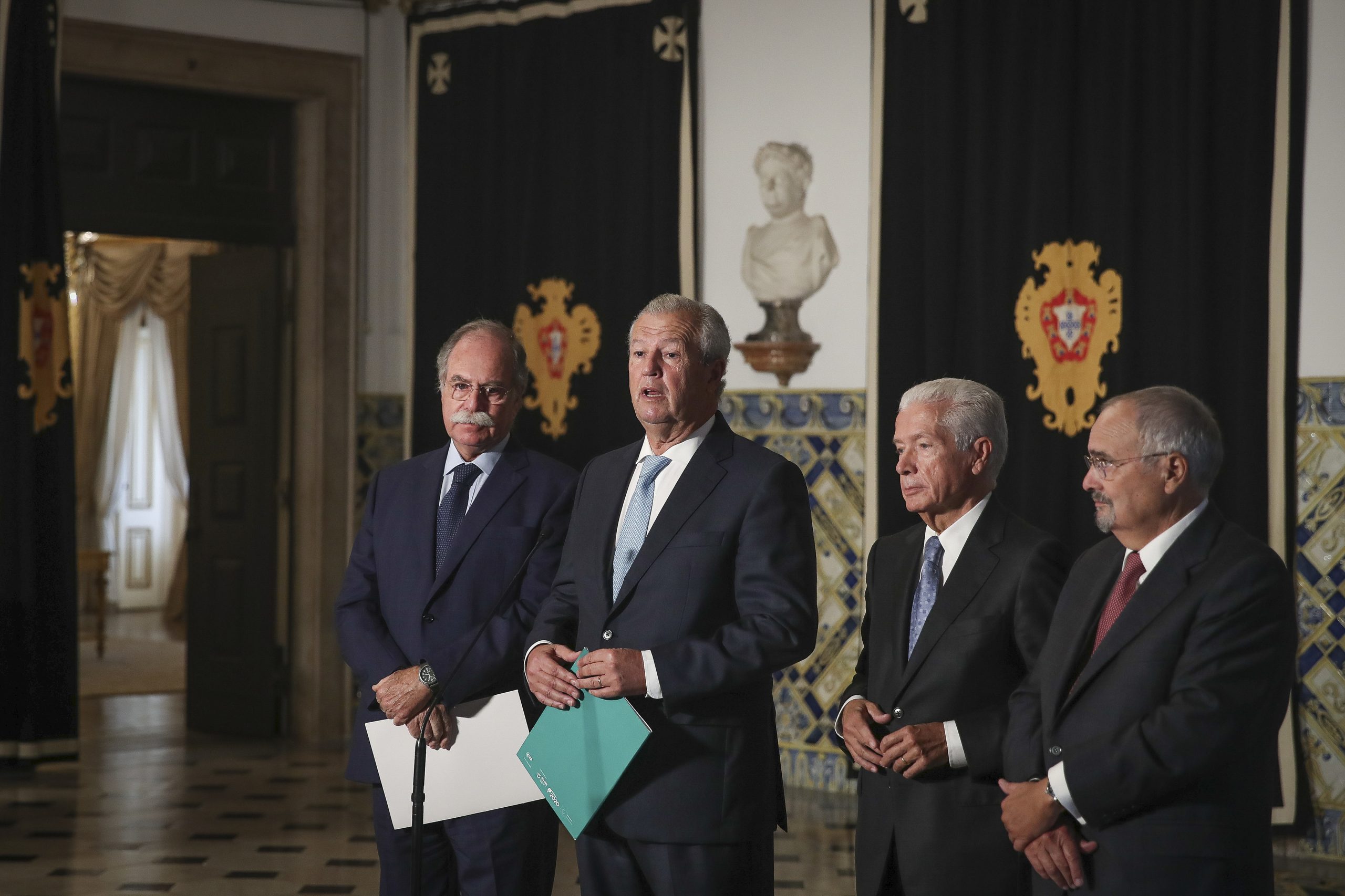 Patrões disponíveis para retomar Concertação Social e discutir aumento do salário mínimo