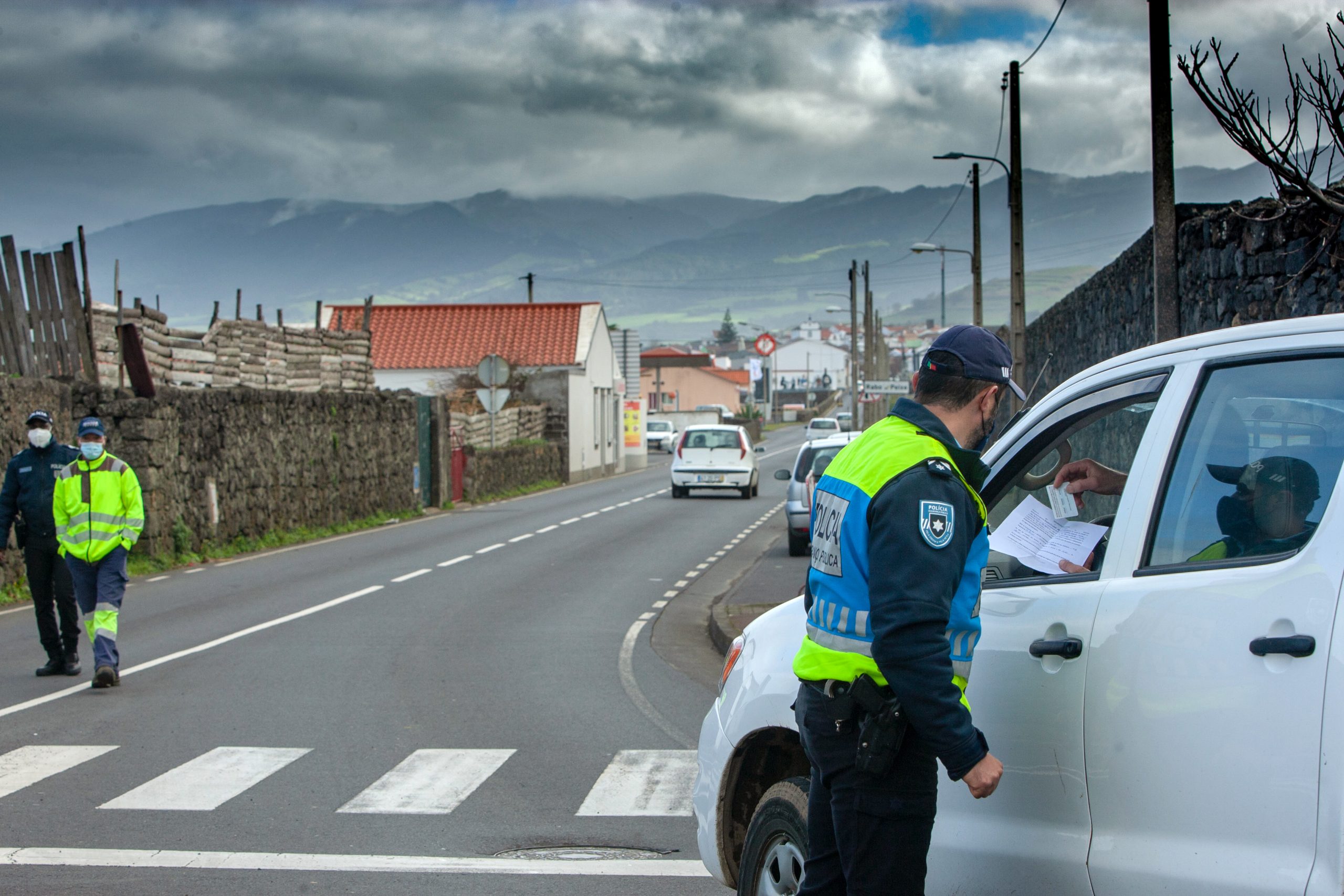 Covid-19: Comissão de acompanhamento prevê aumento de casos em São Miguel