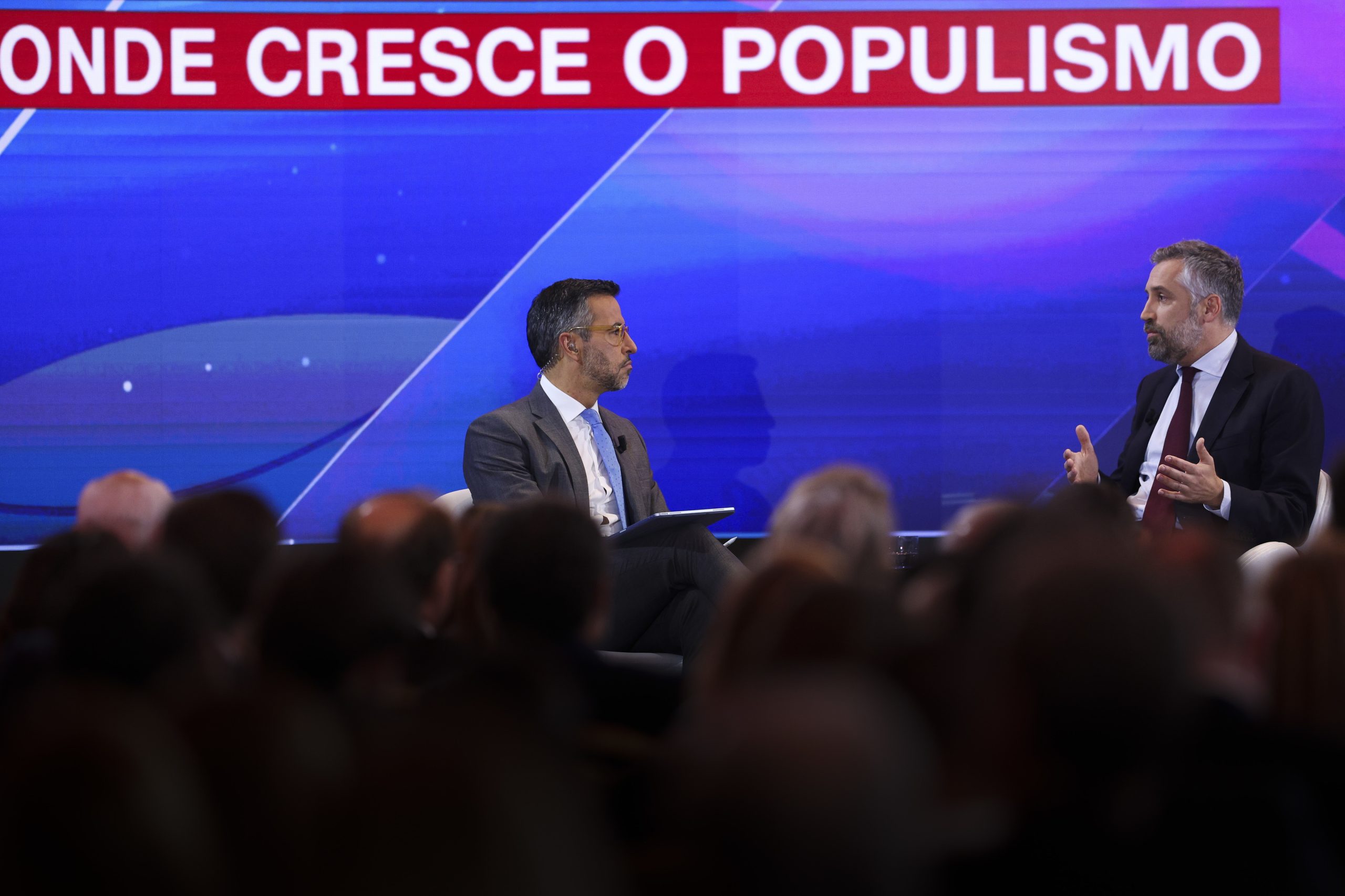 Pedro Nuno Santos defende que é o tempo de aparecerem candidaturas a Belém