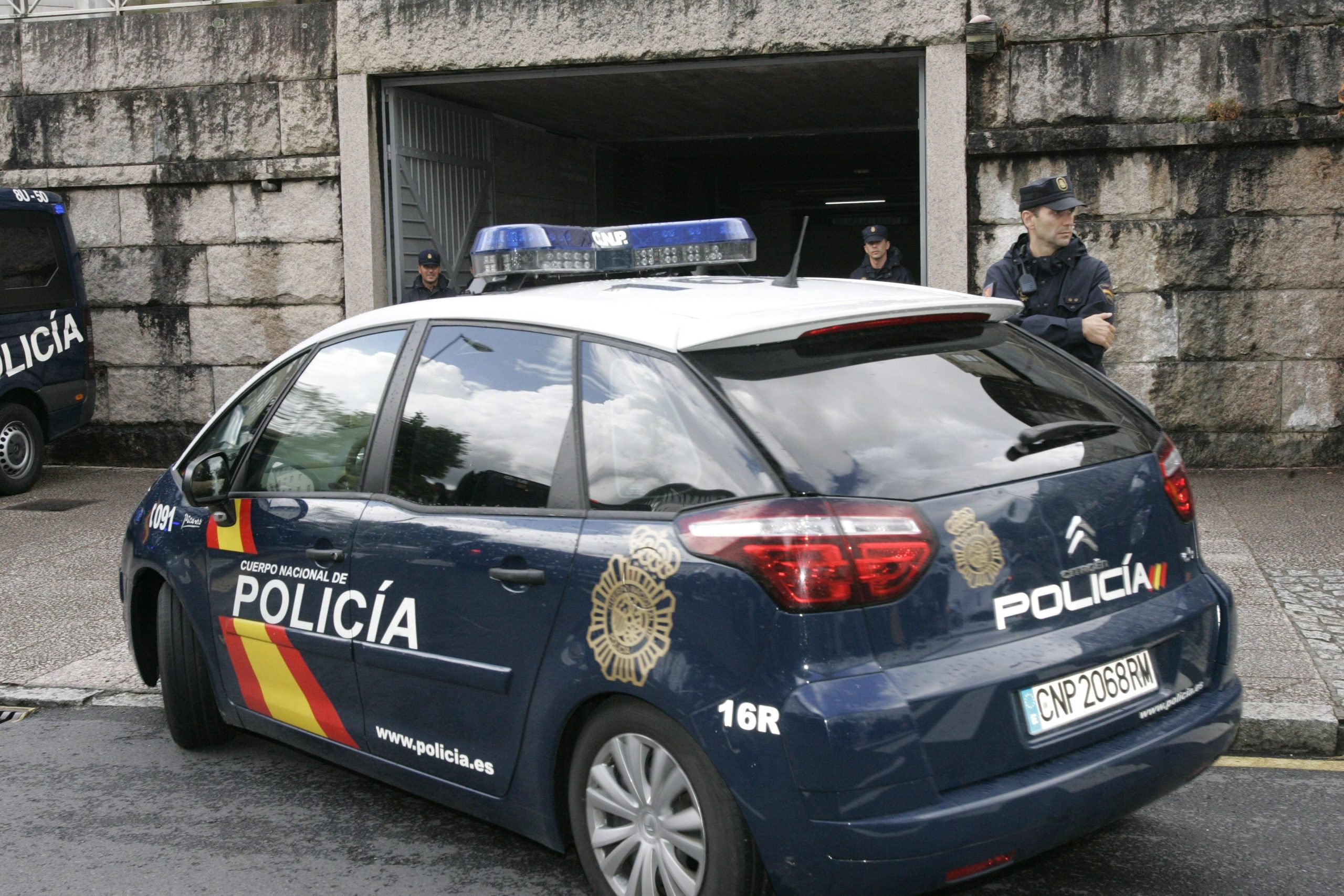 Polícia espanhola detém 14 pessoas por fraude que afetou portugueses