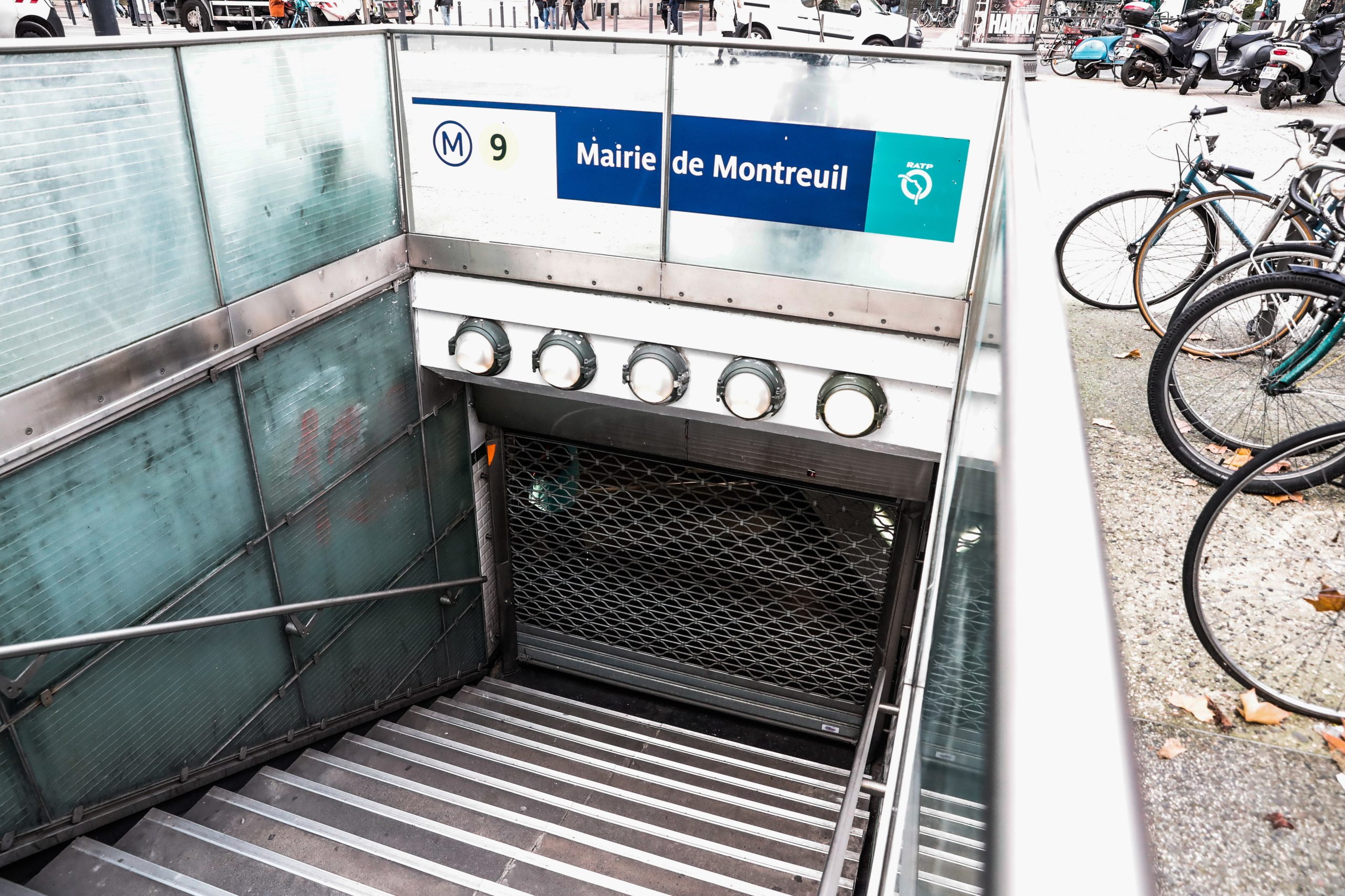 Detido homem que tentou violação no metro de Paris e cujo vídeo se tornou viral