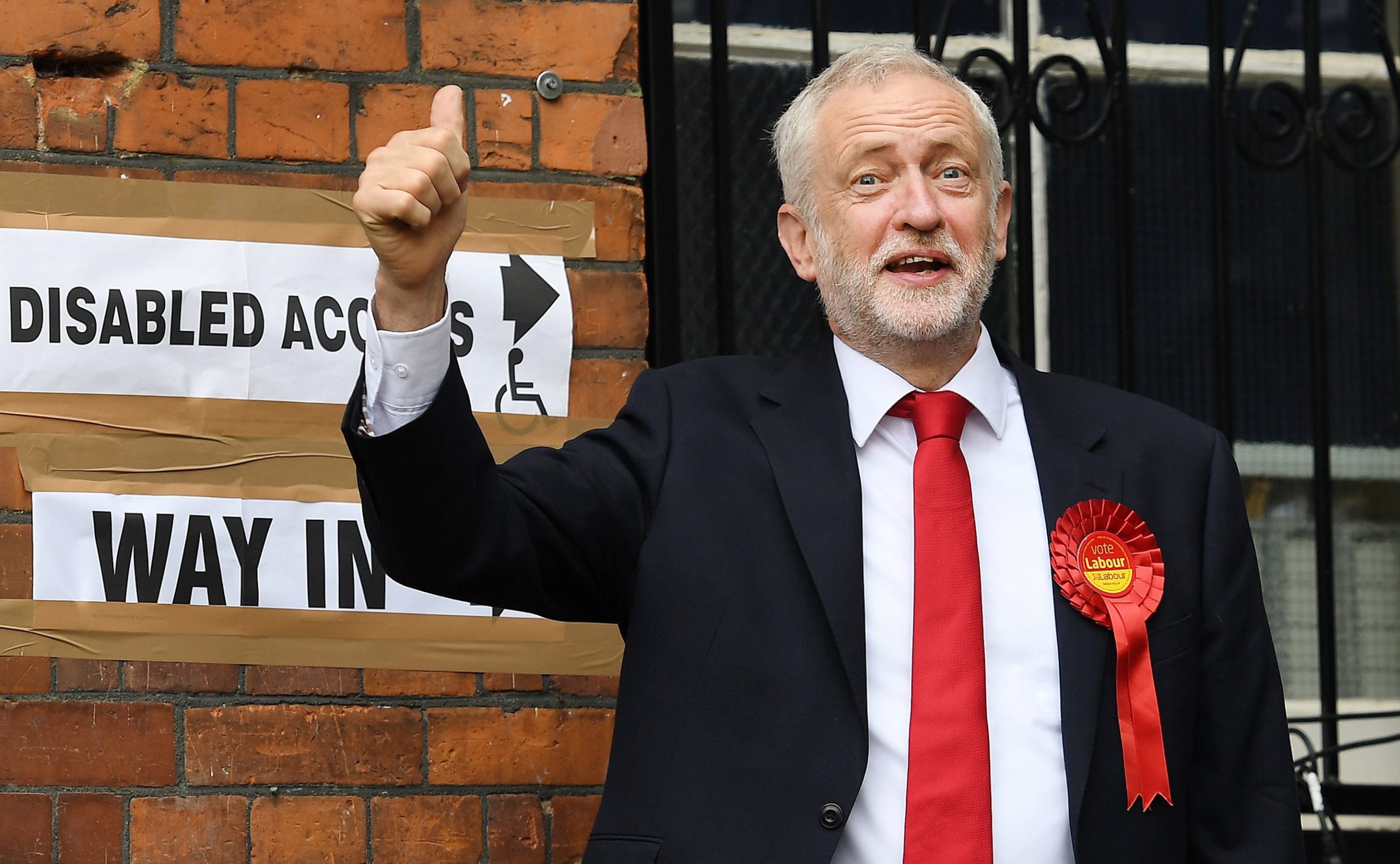 Reino Unido: Partido Trabalhista vai ter um festival de verão e Jeremy Corbyn vai ser um dos cabeças de cartaz