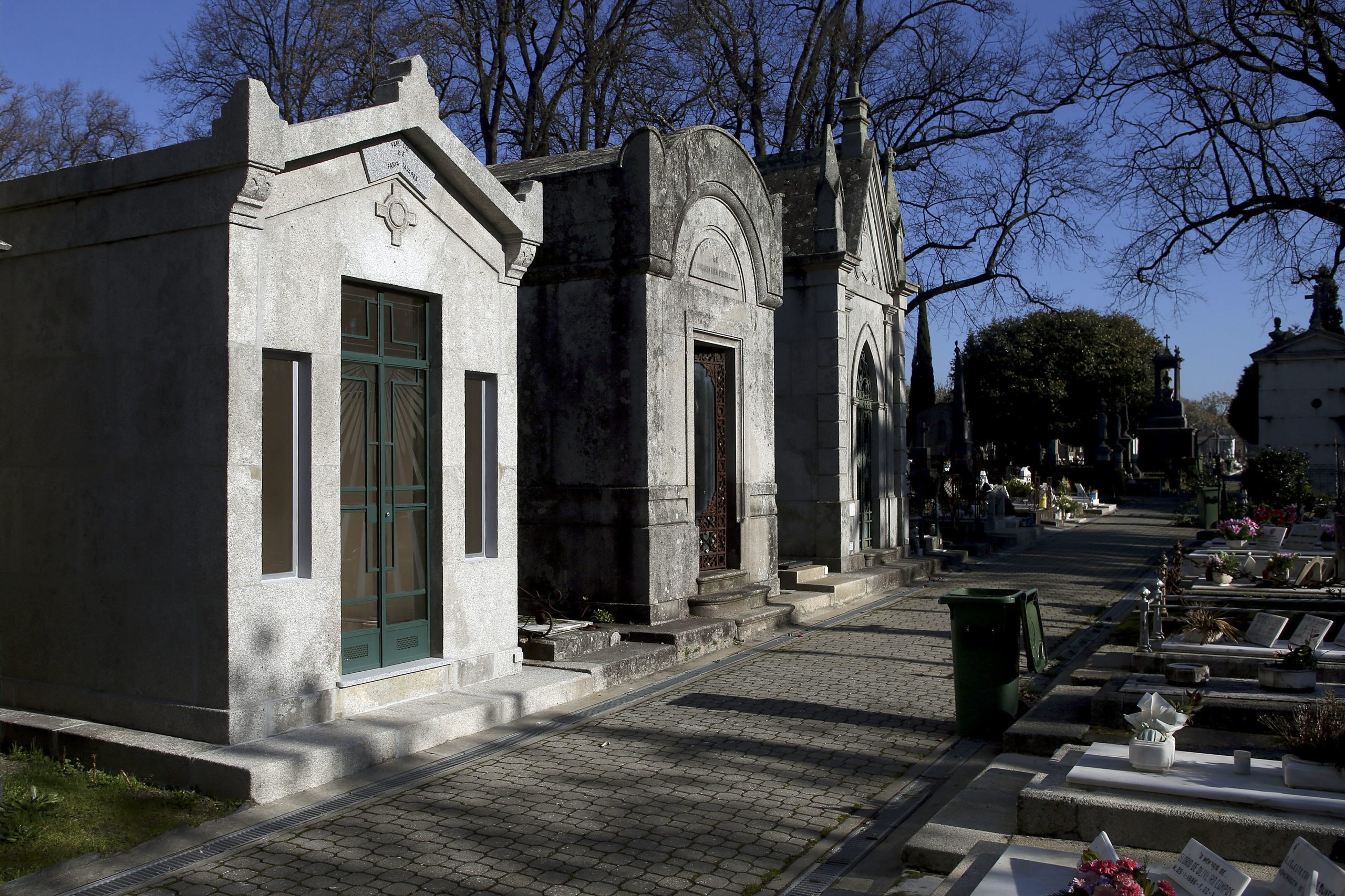 Câmara do Porto encerra cemitérios nos dias 31 de outubro e 1 e 2 de novembro