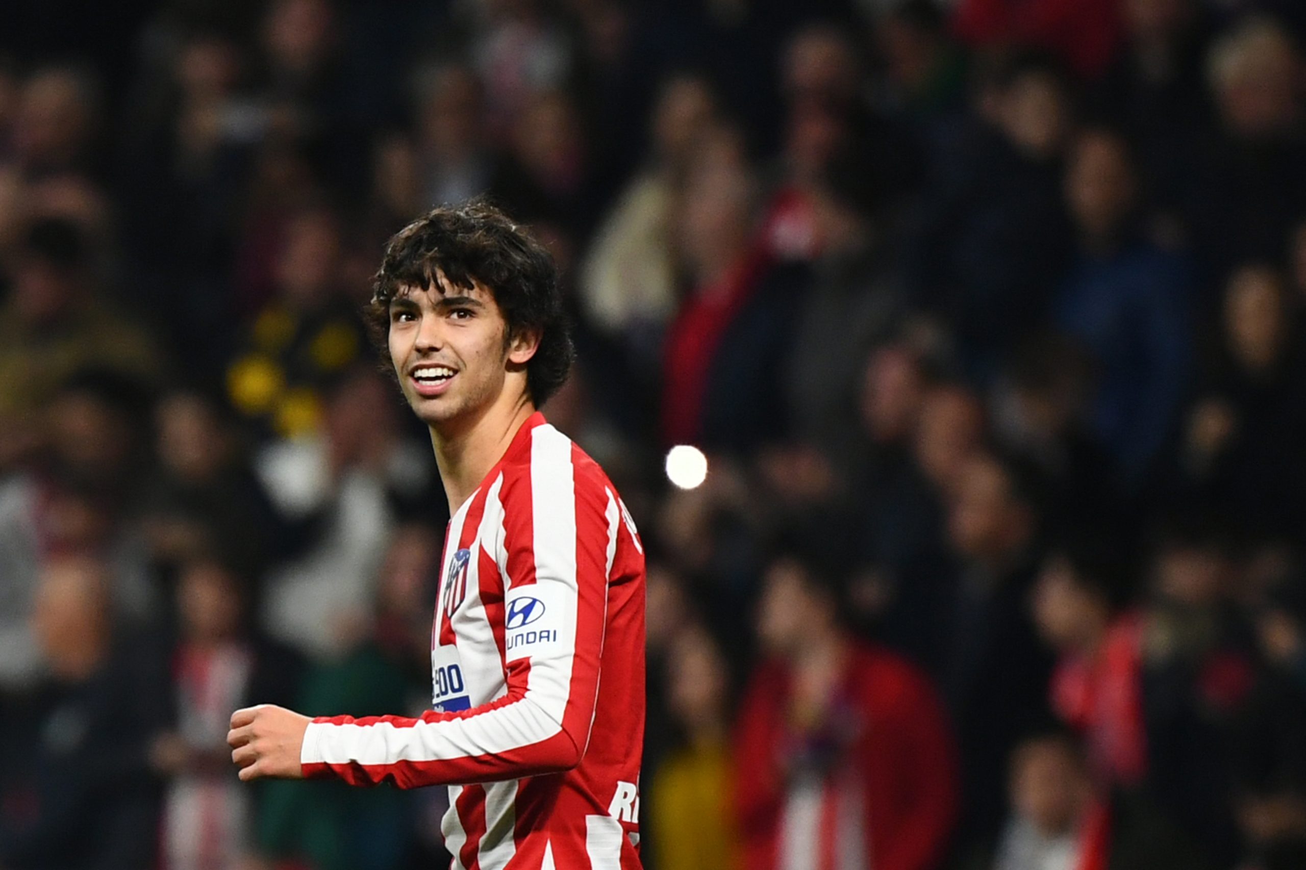 João Félix sofre entorse no joelho esquerdo com gravidade ainda desconhecida