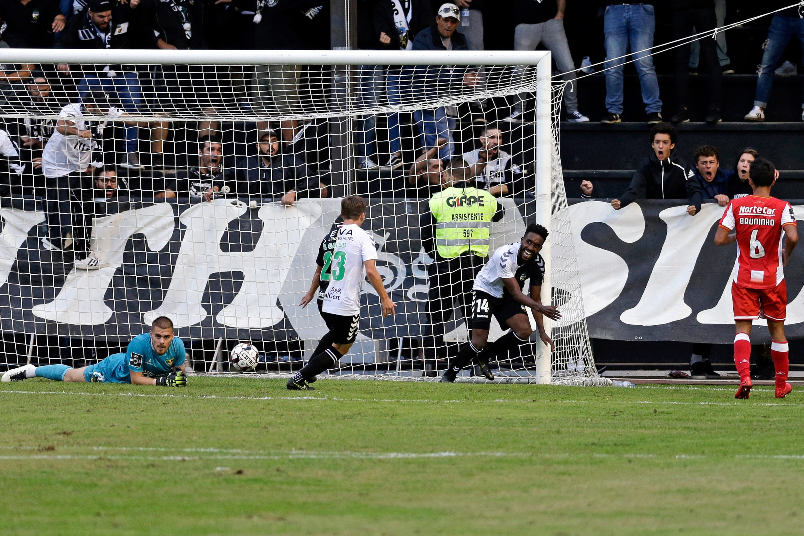 Farense firma parceria com Lyon. Sem clubes satélites nem obrigações, mas com “criação de sinergias”