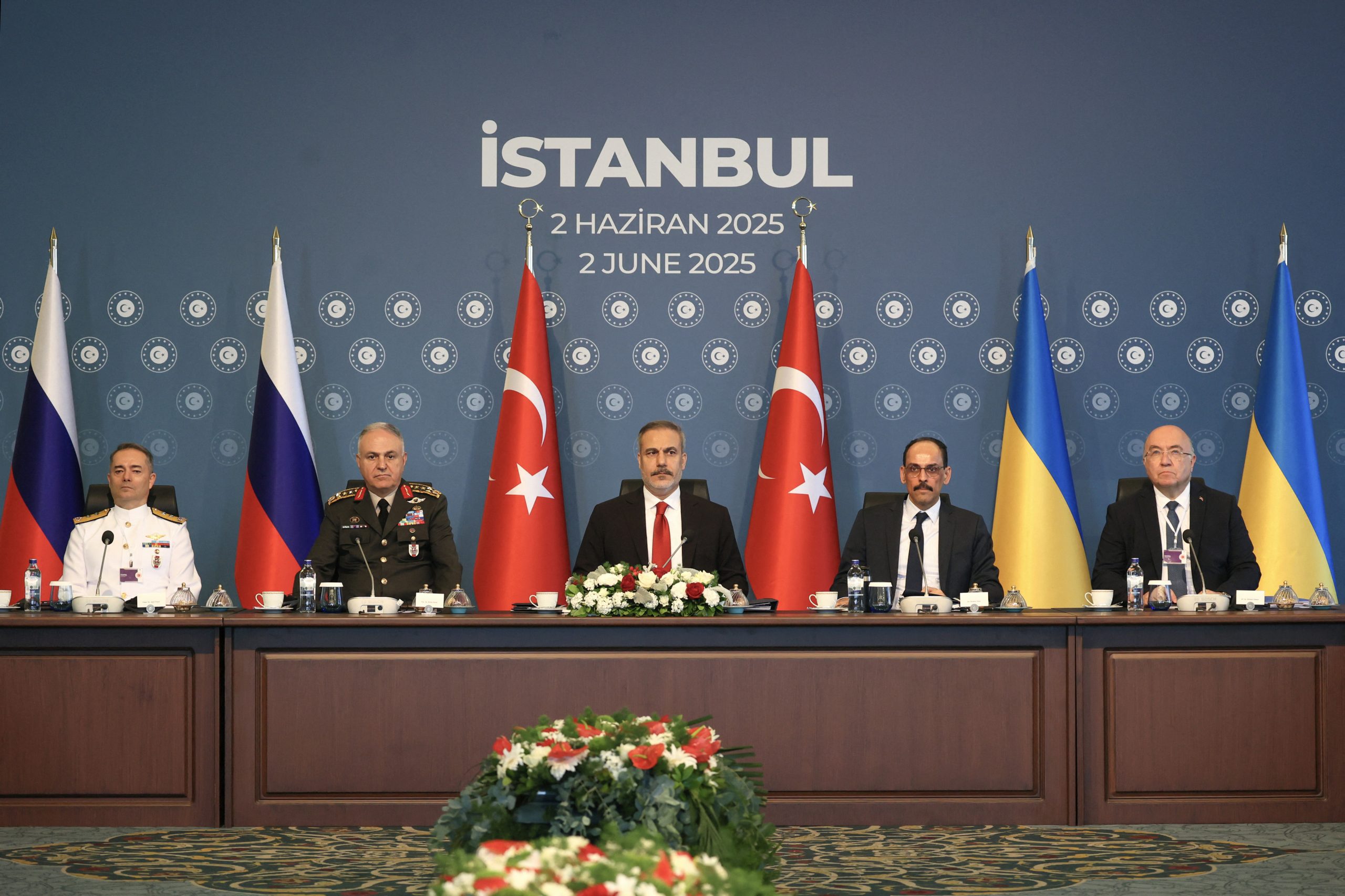 Segunda ronda de negociações em Istambul terminou. Turquia diz que negociações “não foram negativas”