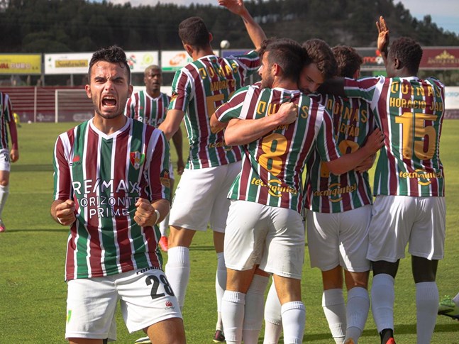 Estrela da Amadora vence União de Leiria e sobe à II Liga