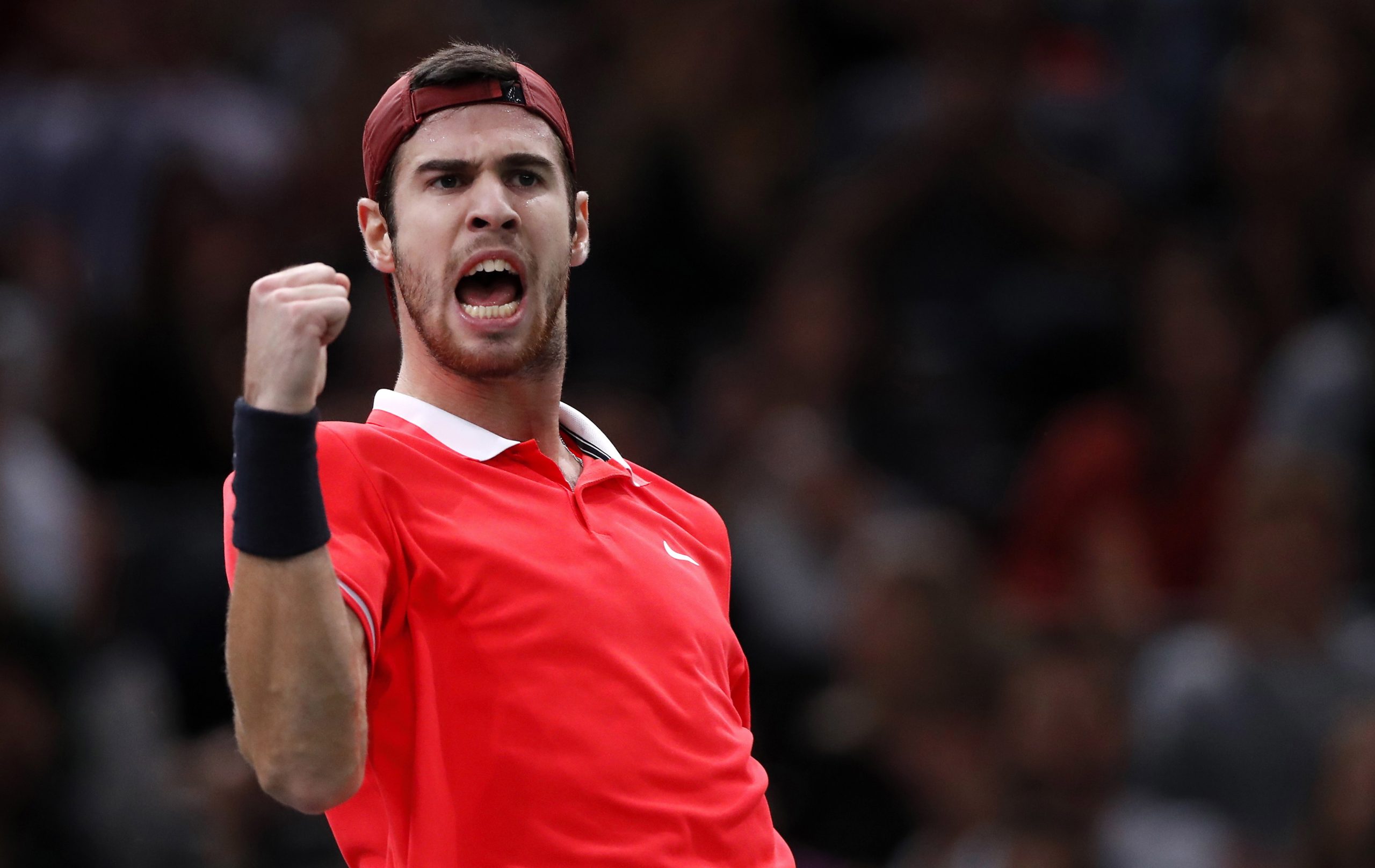 Khachanov bate Djokovic e conquista Masters de Paris pela primeira vez