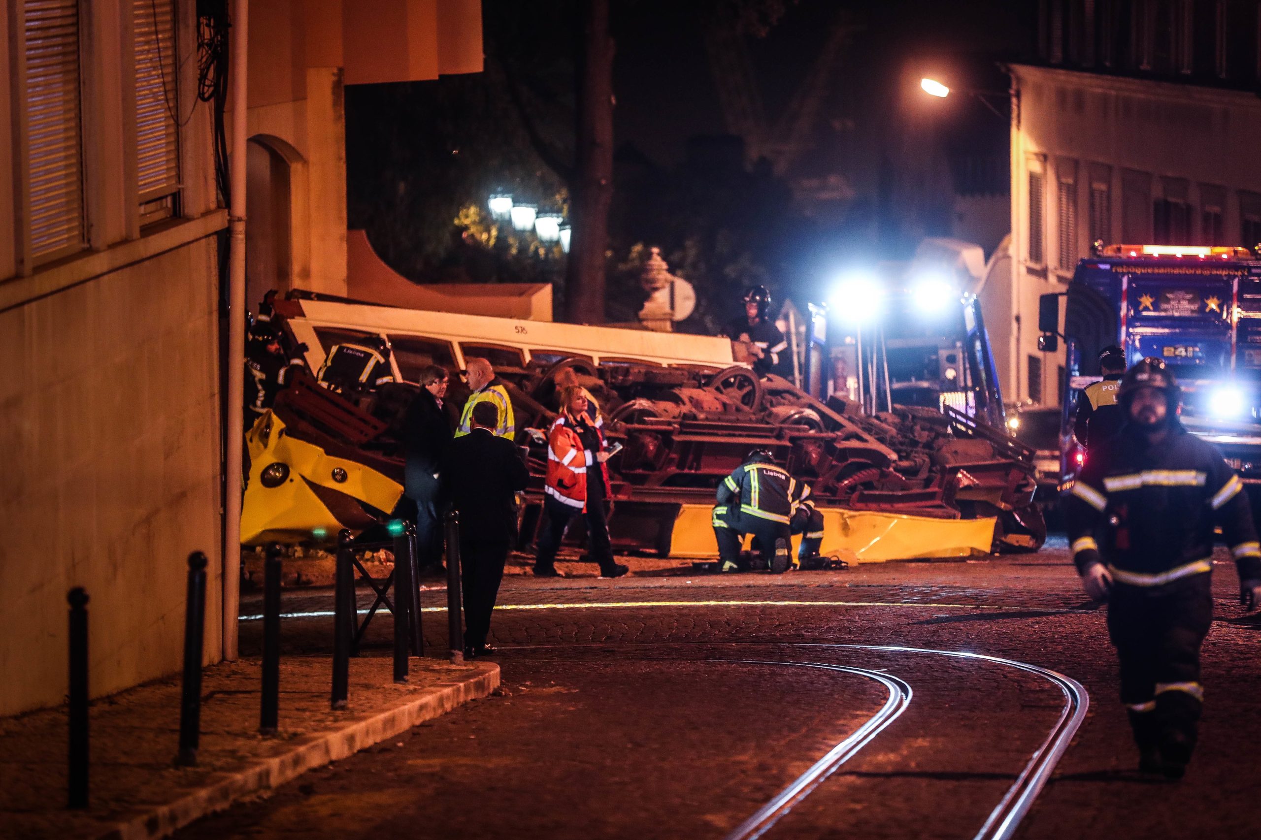 Junta da Estrela ativa apoio psicossocial a familiares de vítimas do acidente com elétrico em Lisboa