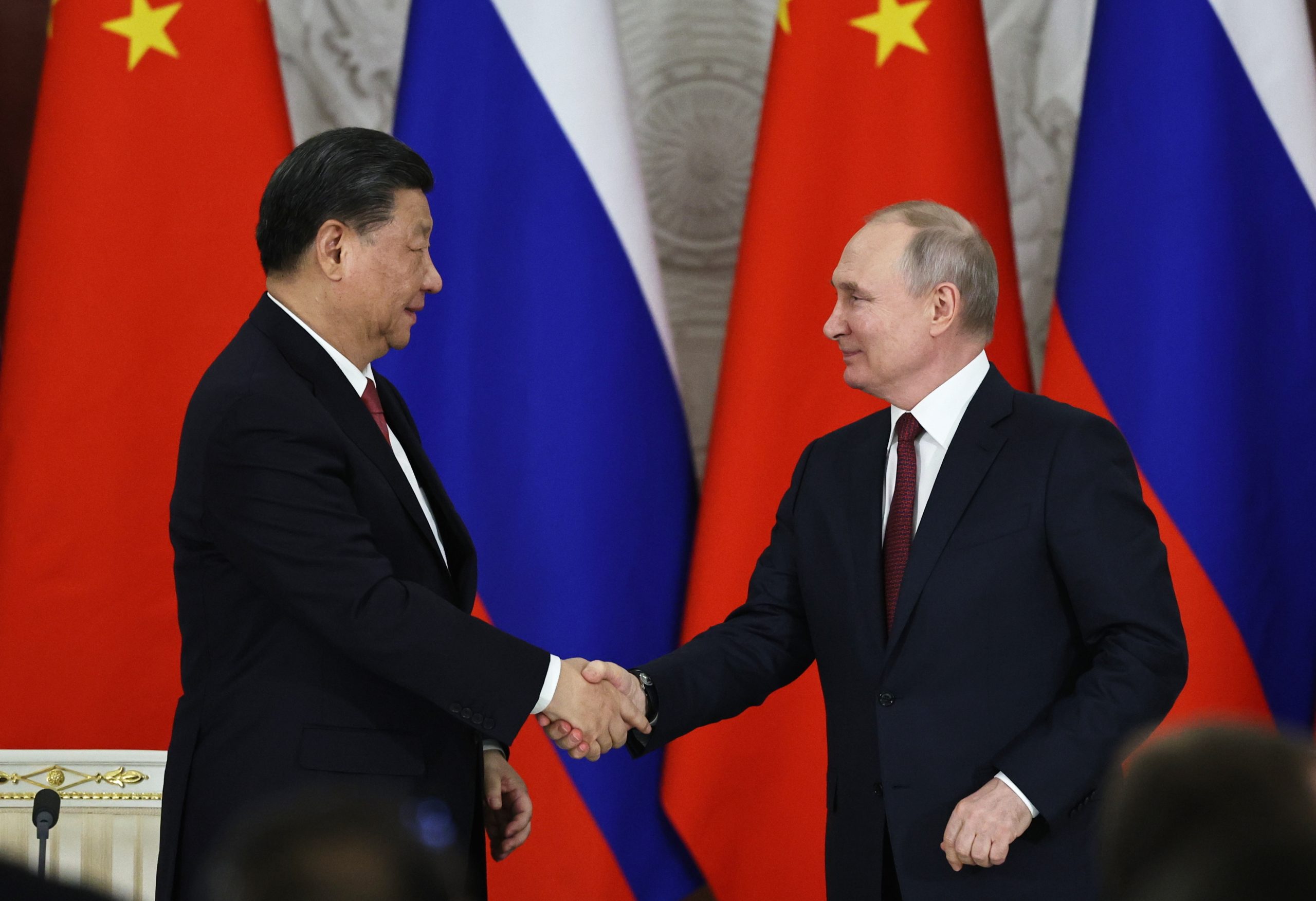 Vladimir Putin reúne-se esta semana com Xi Jinping
