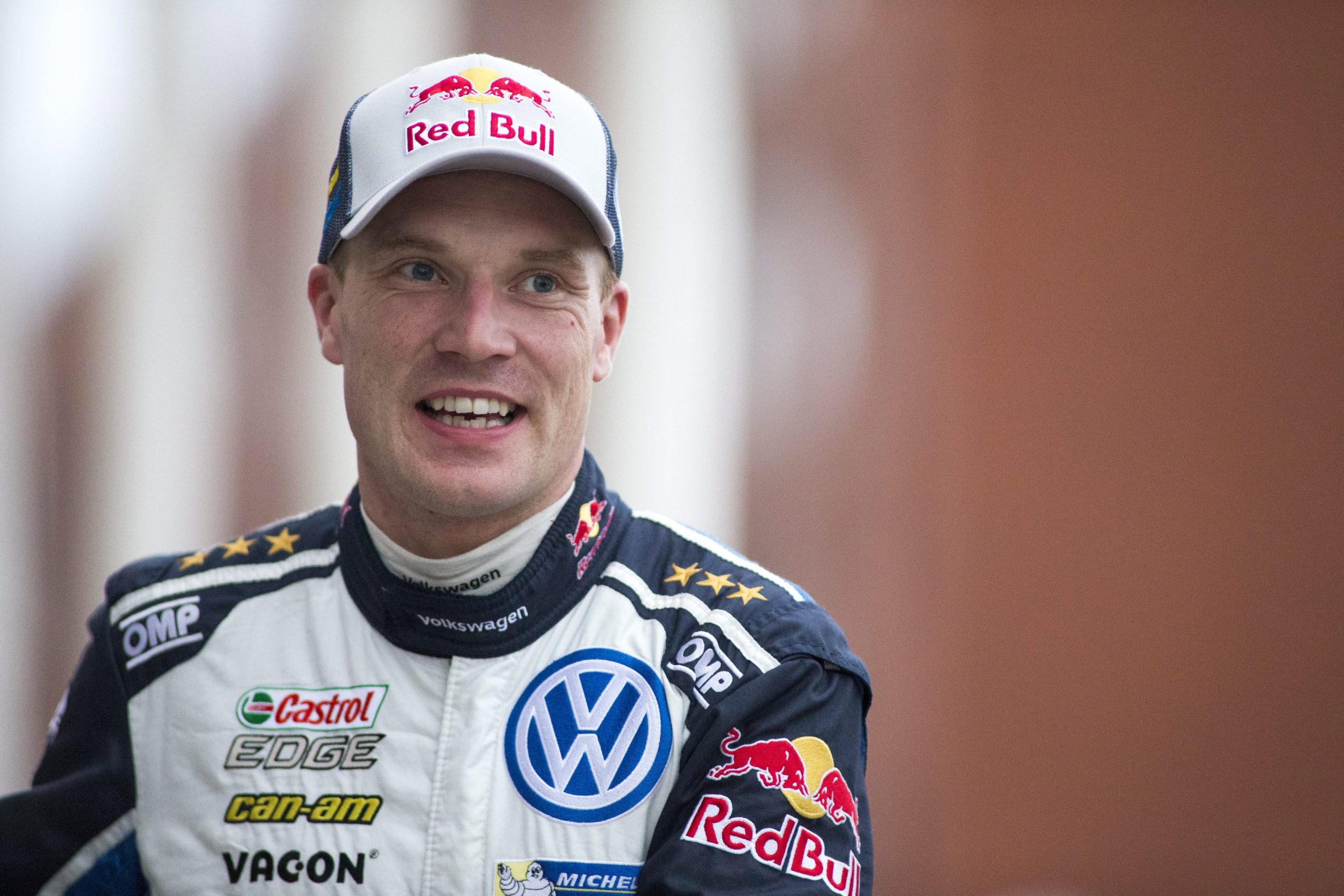 Mundial de Ralis: Jari-Matti Latvala e Juho Hannien na Toyota