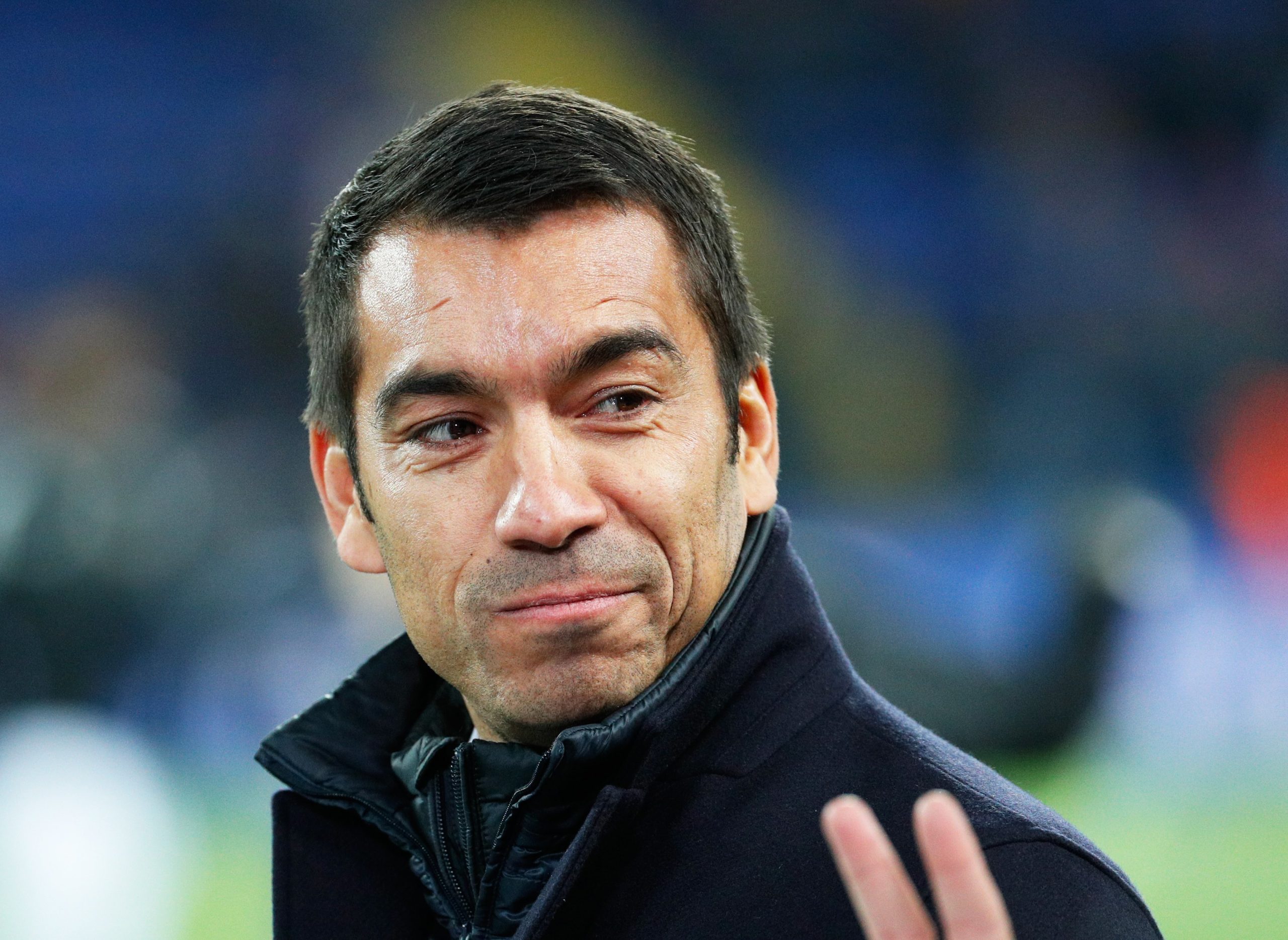 Giovanni van Bronckhorst sucede a Steven Gerrard no comando do Rangers