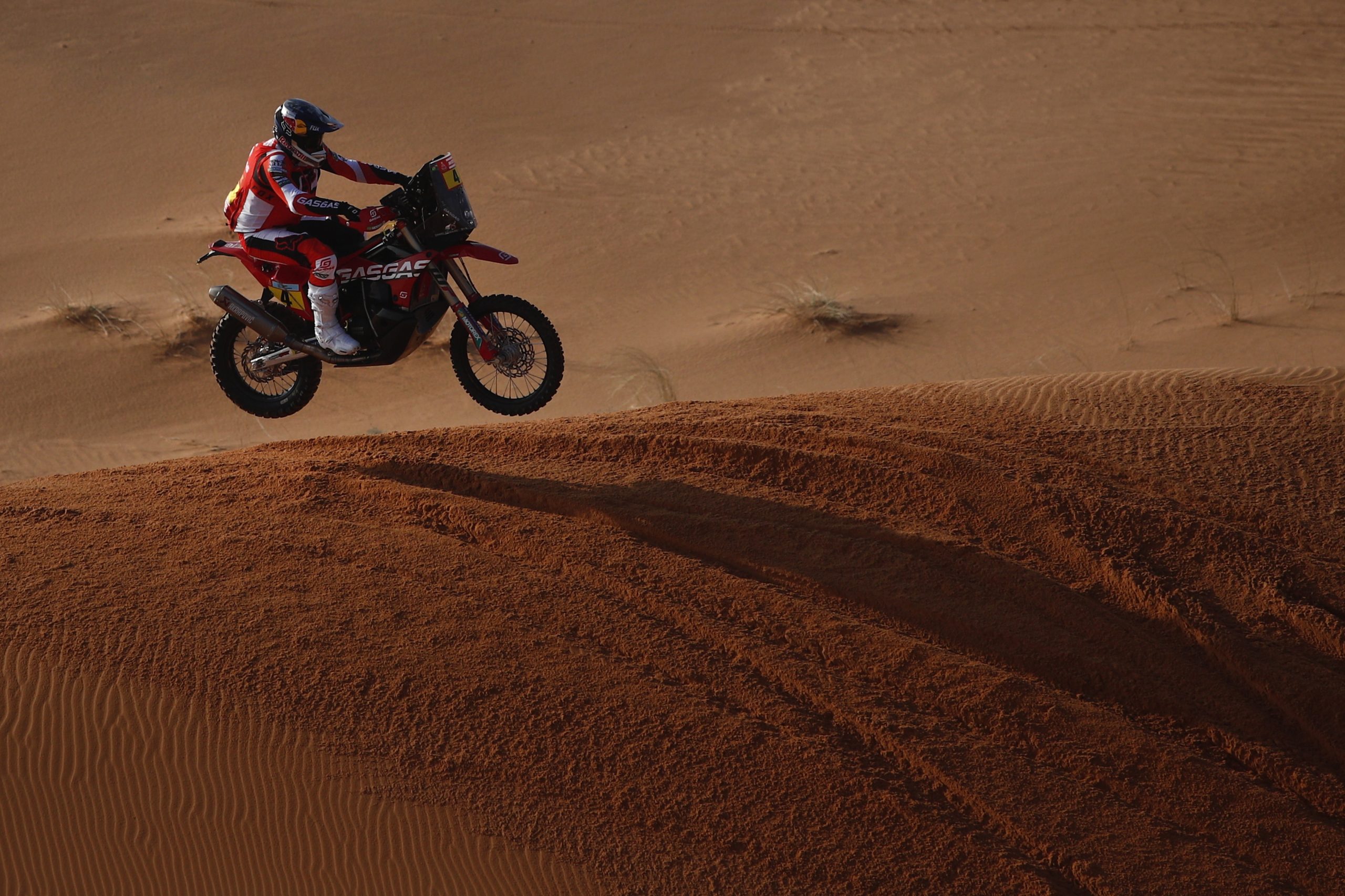 Dakar: Daniel Sanders vence sexta etapa das motas encurtada