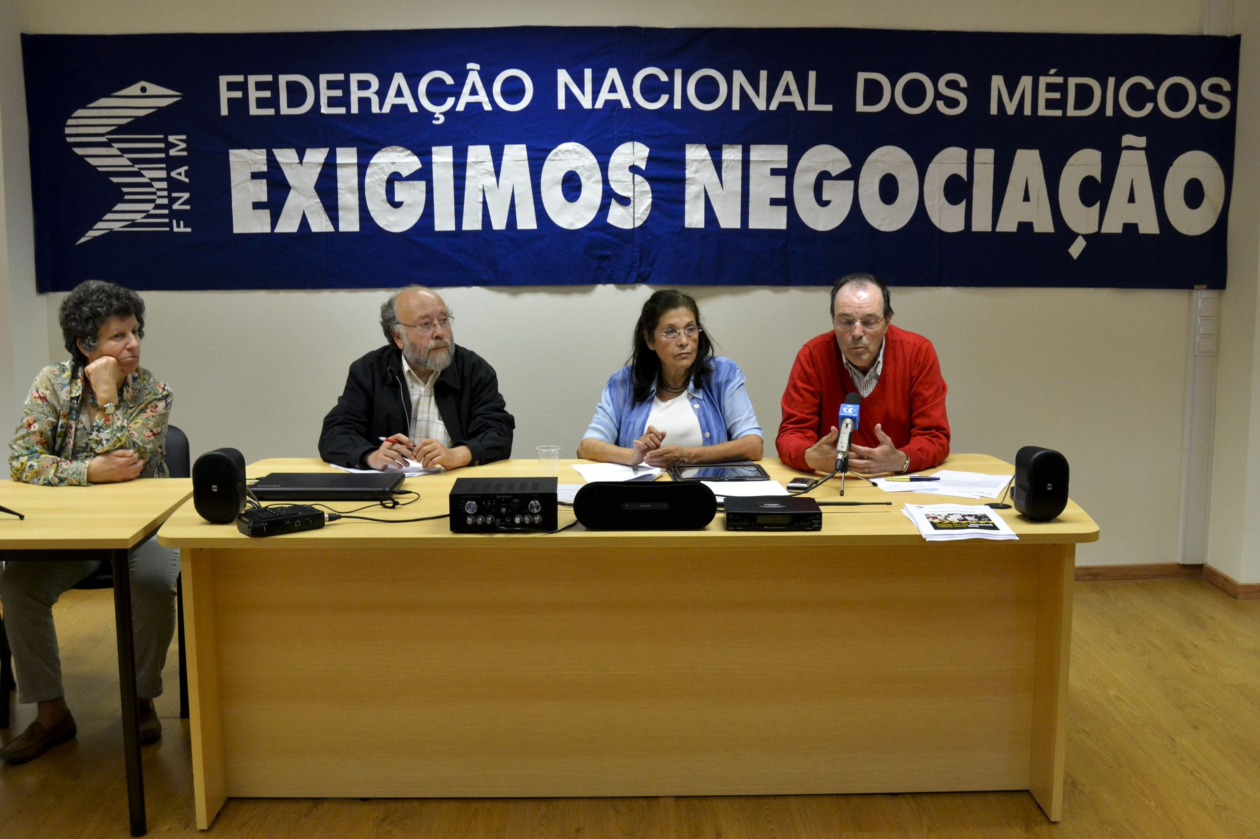 Federação Nacional dos Médicos apresenta os 10 pontos da discórdia com a tutela