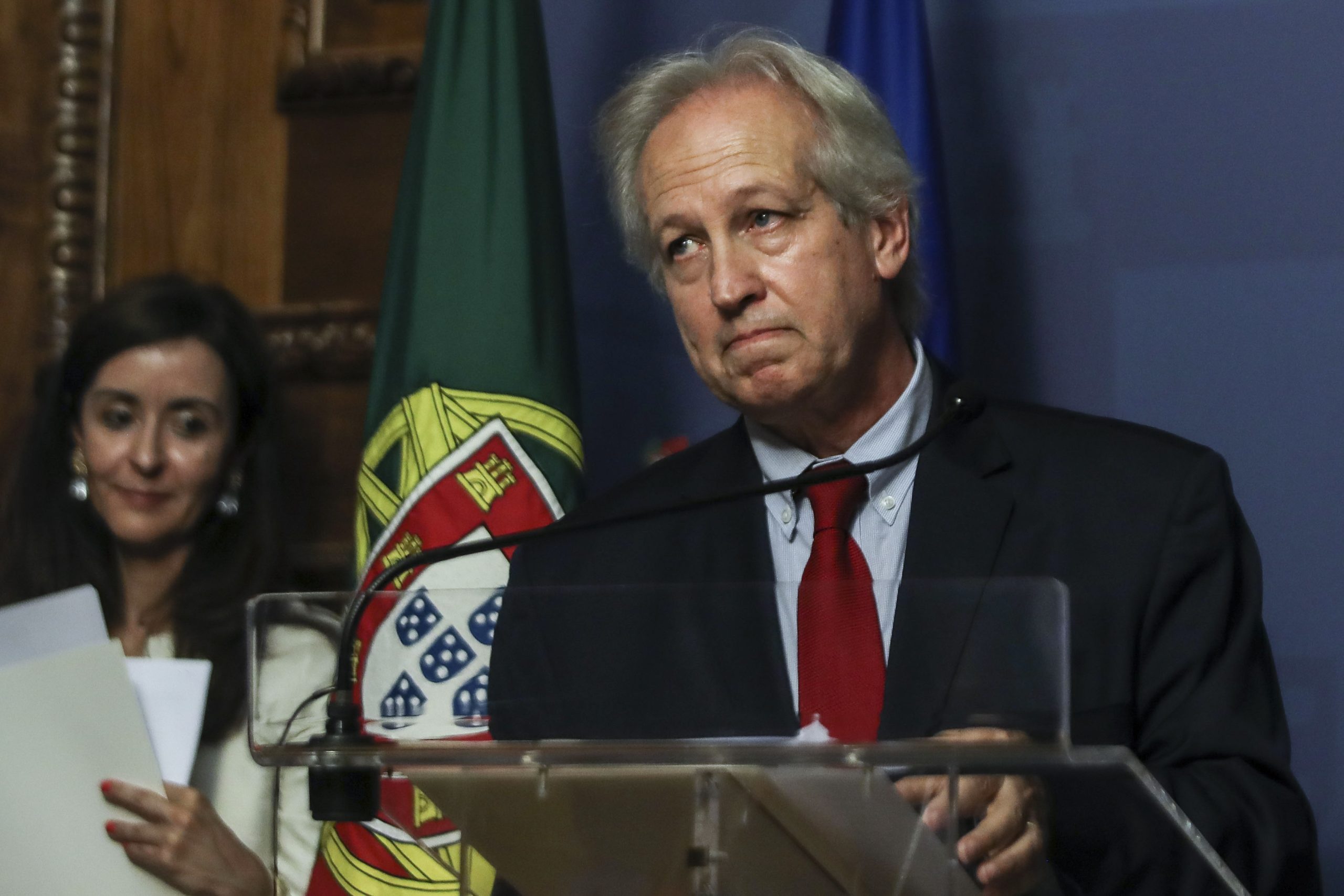 Diretor-geral da Reinserção e Serviços Prisionais alerta para “falta crónica de pessoal”