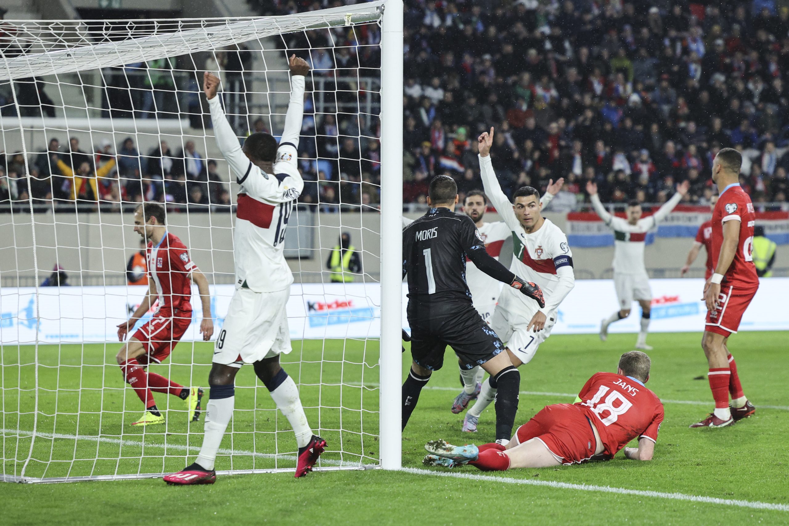 Euro2024: Portugal goleia no Luxemburgo e isola-se na liderança do Grupo J