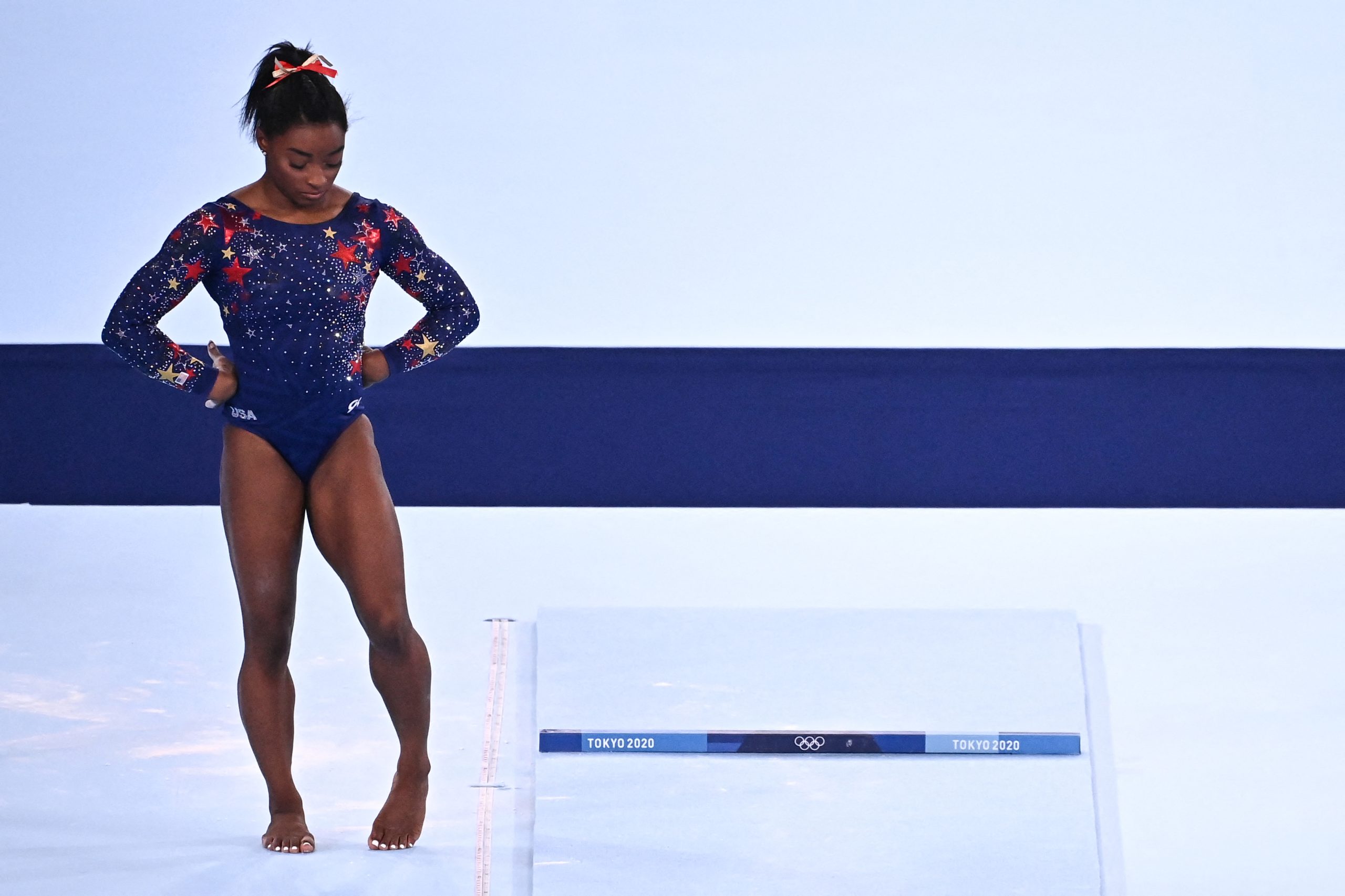 “Tenho de me focar na minha saúde mental”. Simone Biles assume que abandonou final por equipas devido a questões mentais
