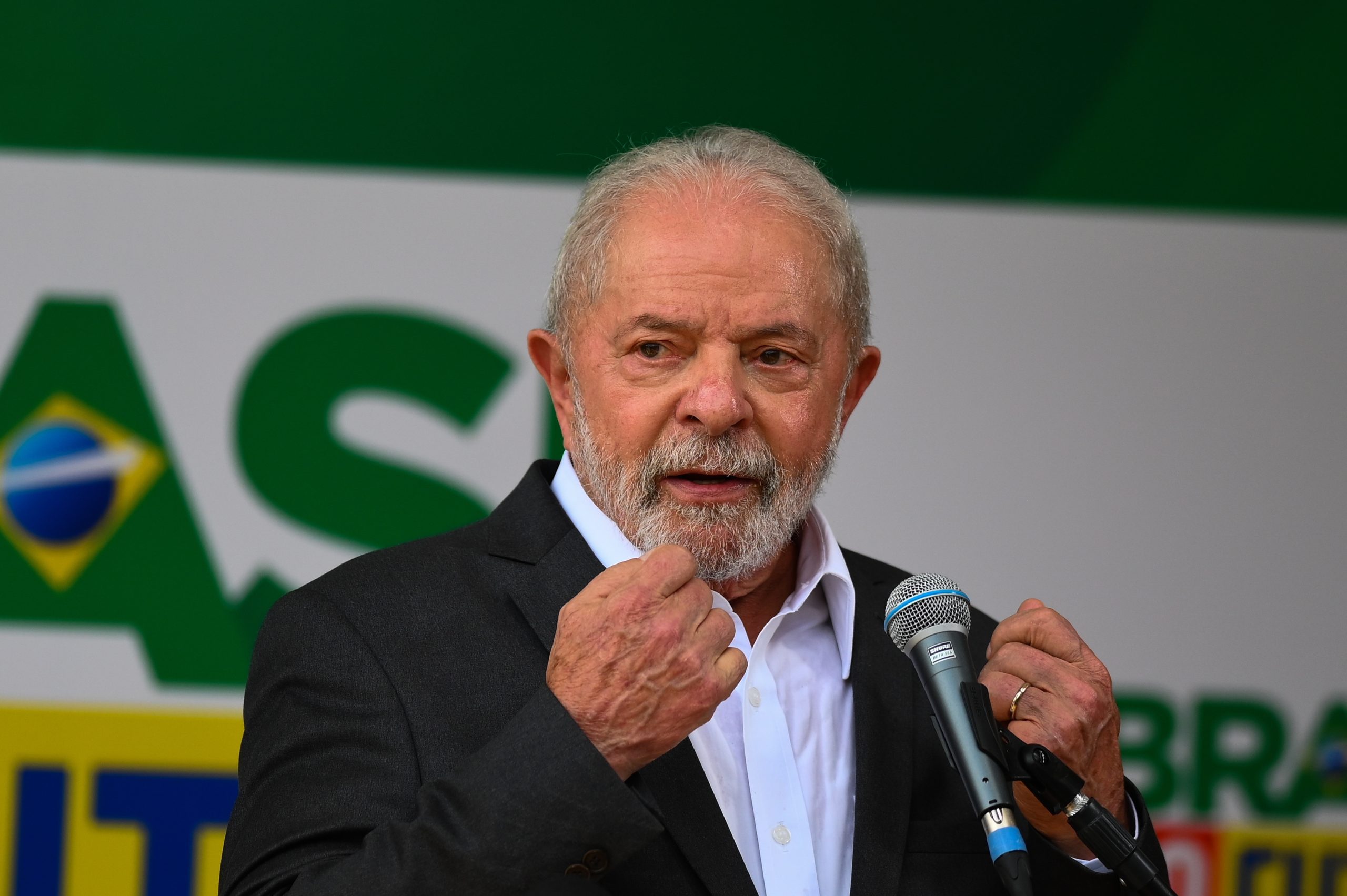 Lula da Silva anuncia Haddad nas Finanças e mais quatro ministros de futuro Governo
