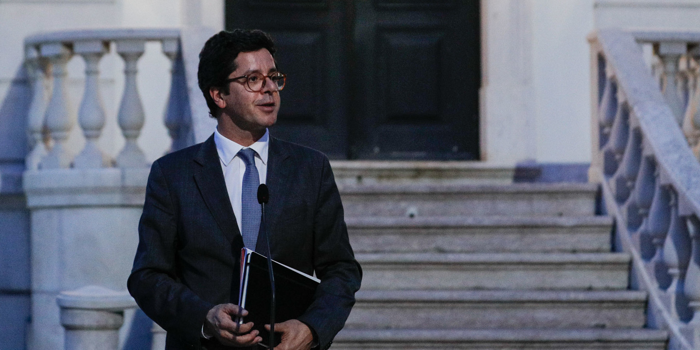 Governo empenhado em retomar a próxima época com público nas bancadas