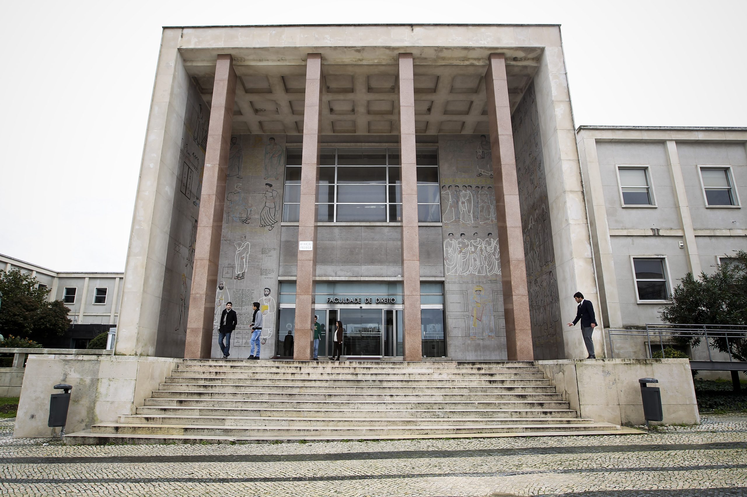 Faculdade de Direito enviou relatório com 50 denúncias de assédio ao Ministério Público