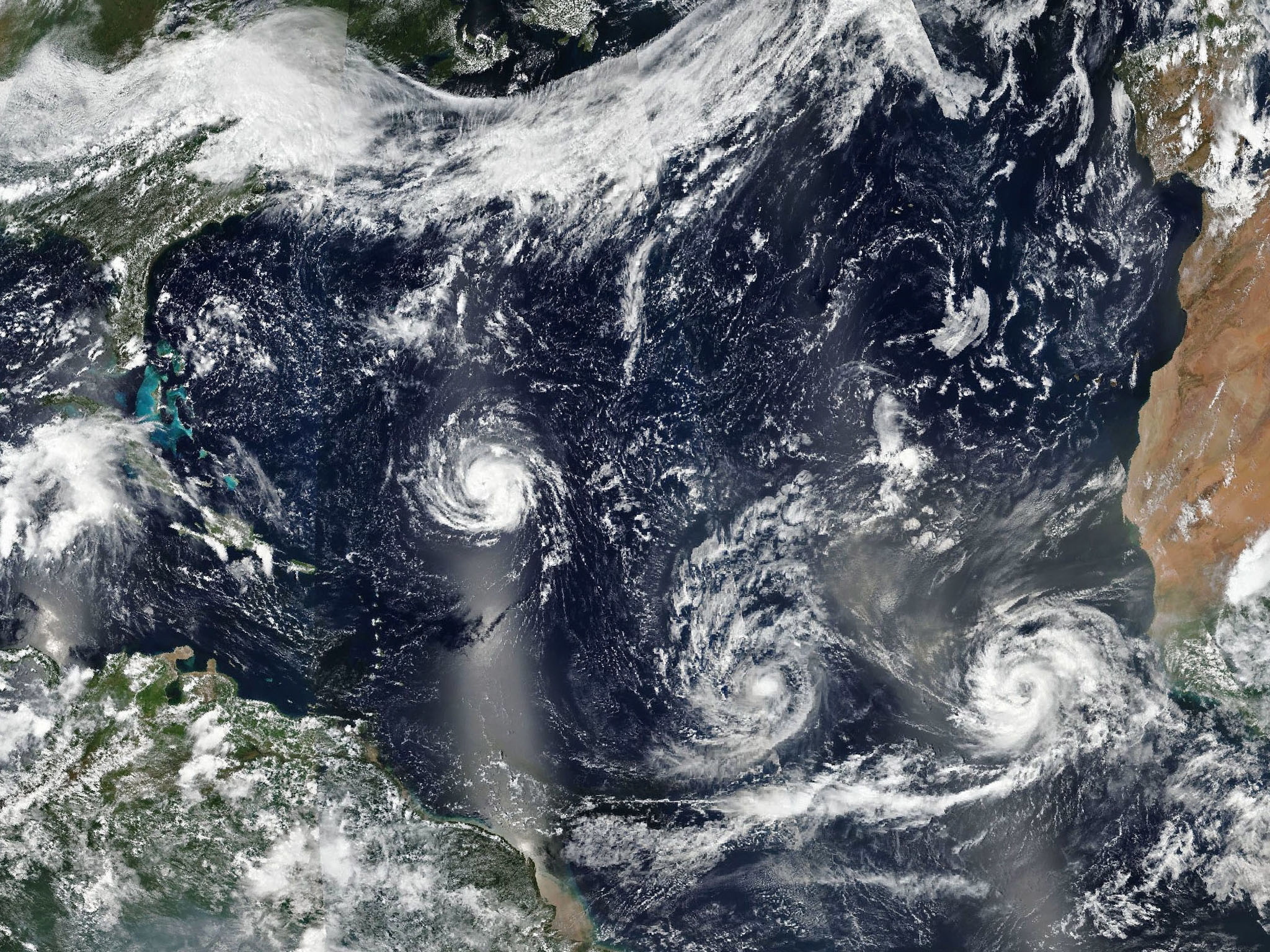 IPMA prevê fortes rajadas de vento nos Açores com aproximação do Helene