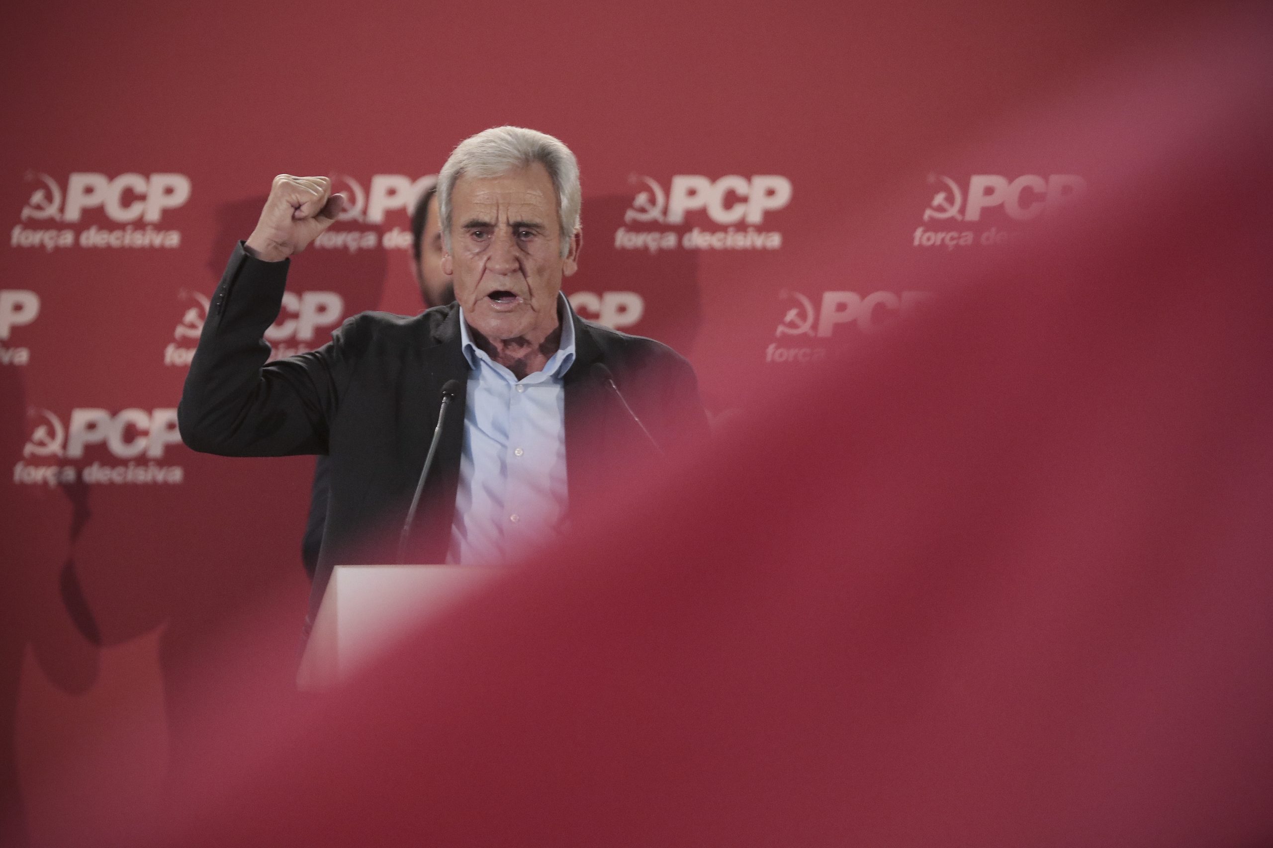 Legislativas: Jerónimo diz que PCP não teme eleições e acusa PS de “abrir a porta” ao PSD