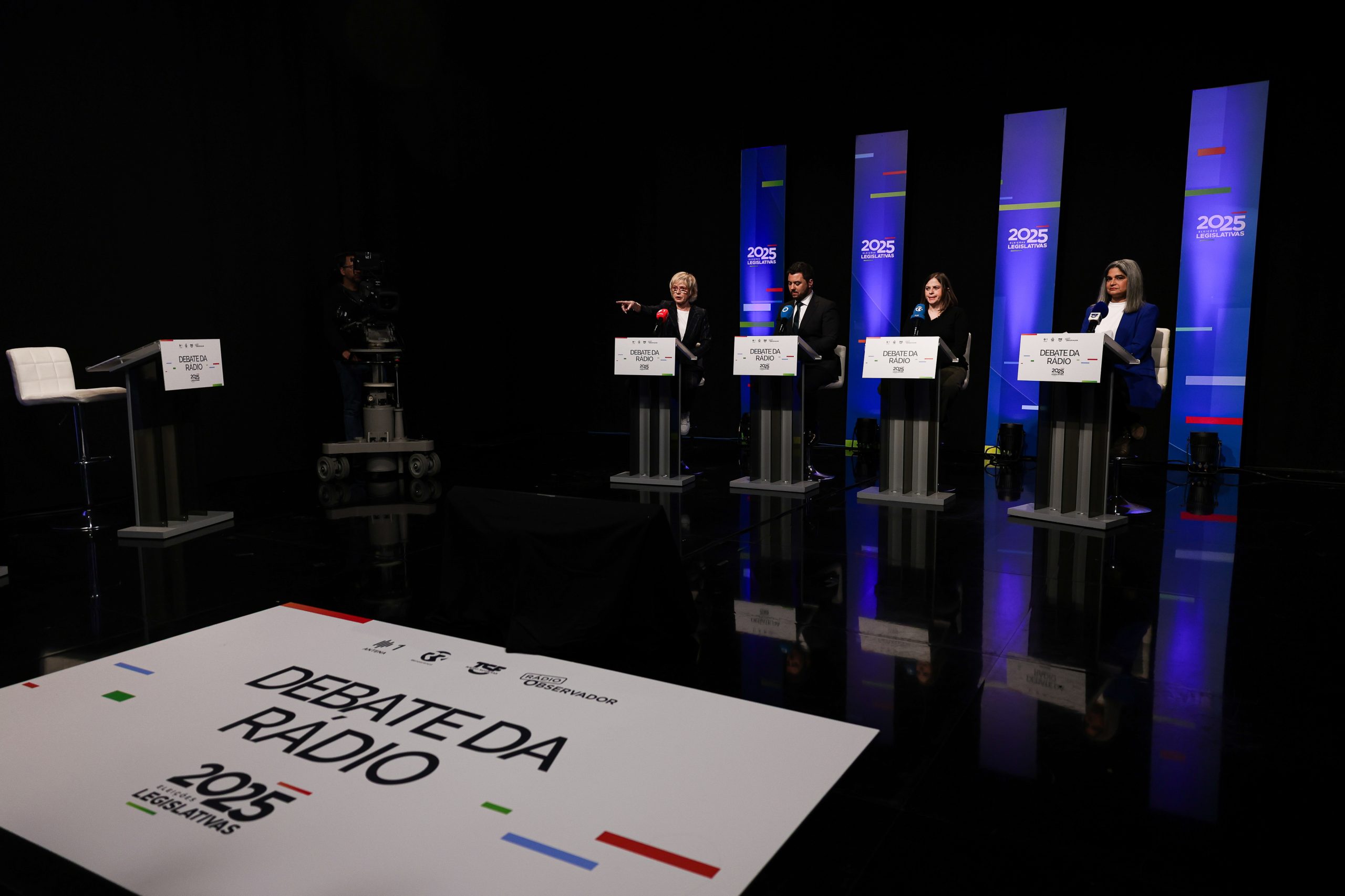 Legislativas: o debate na rádio em imagens