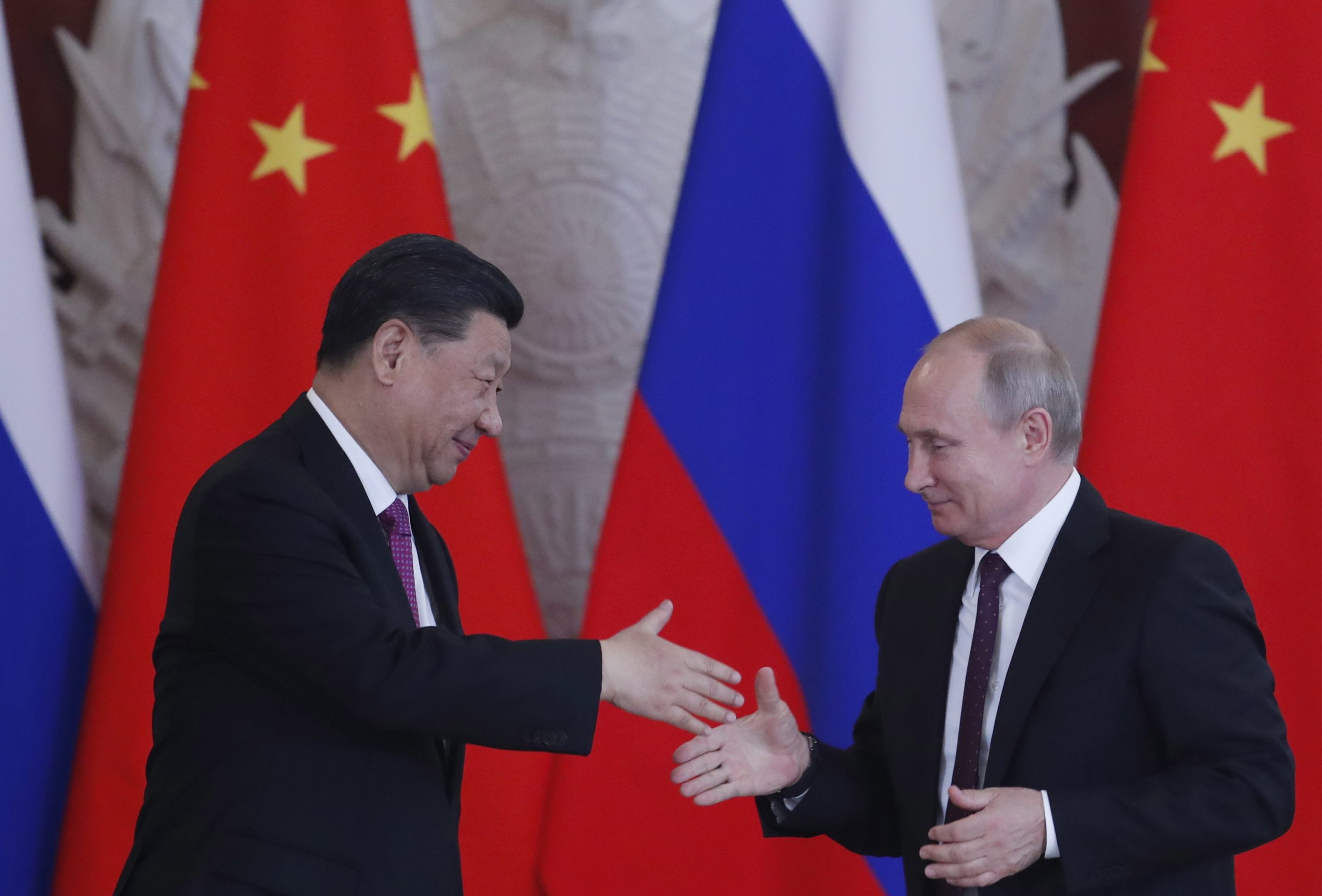 Xi e Putin. Porque é que eles precisam tanto deste encontro?