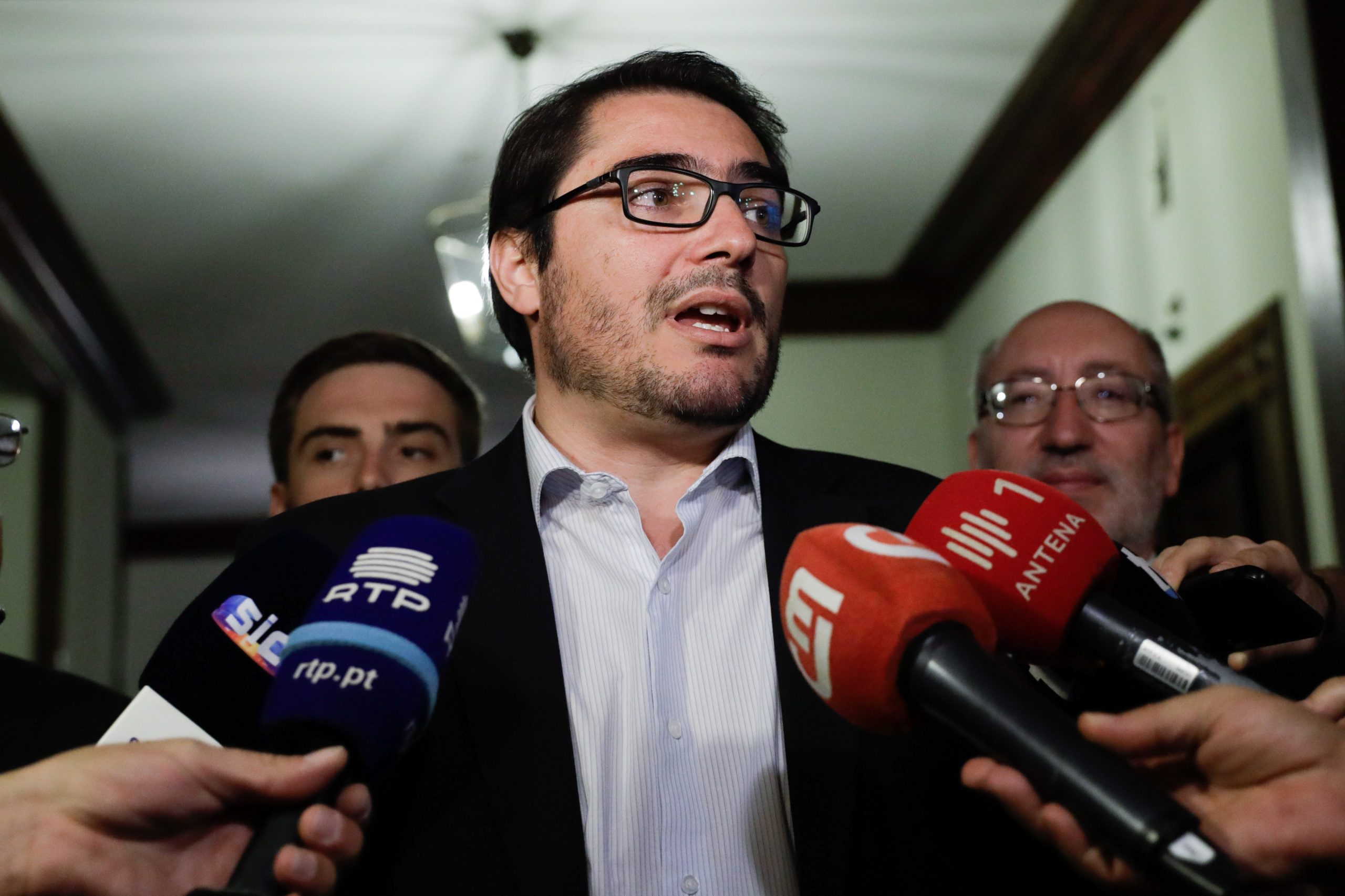 OE2019. Não há aprovação ou chumbo para PCP, mas há abertura para 10 euros nas pensões