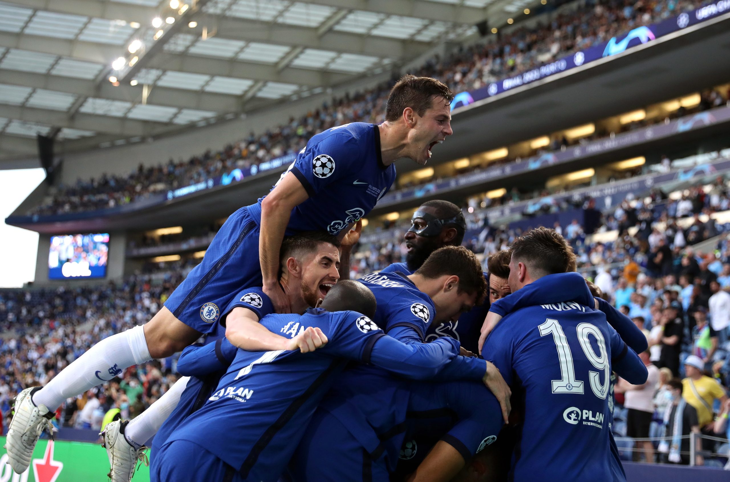 A ‘orelhuda’ segue para Londres. Chelsea vence a Liga dos Campeões