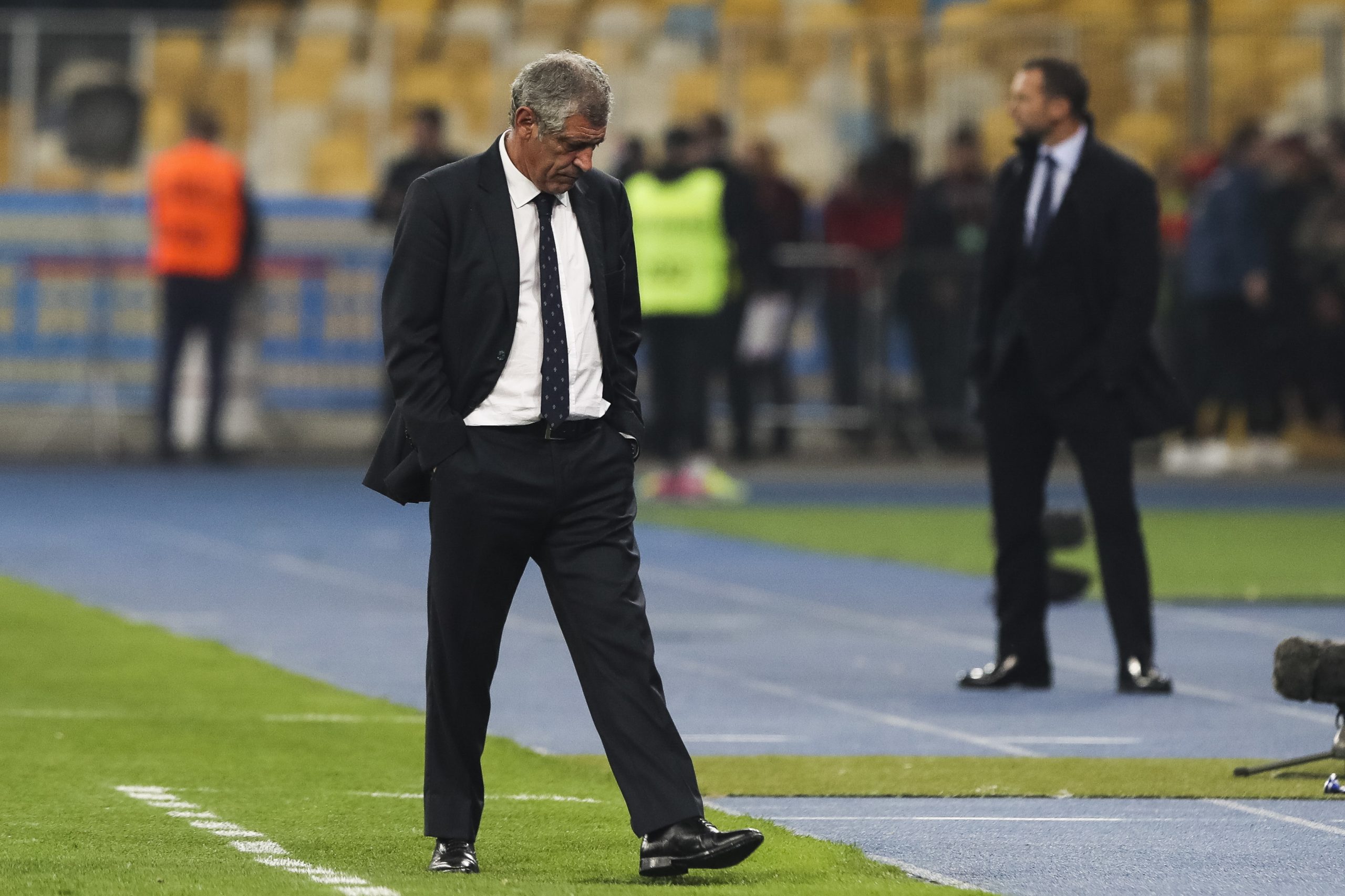 Lesões e problemas físicos devem alterar as contas na convocatória de Fernando Santos