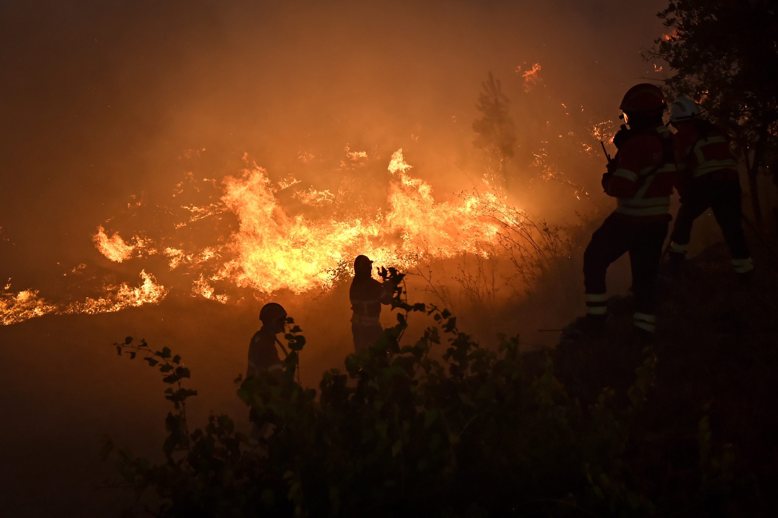 Incêndio na Guarda está “completamente descontrolado”. Foi acionado o Plano Municipal de Emergência