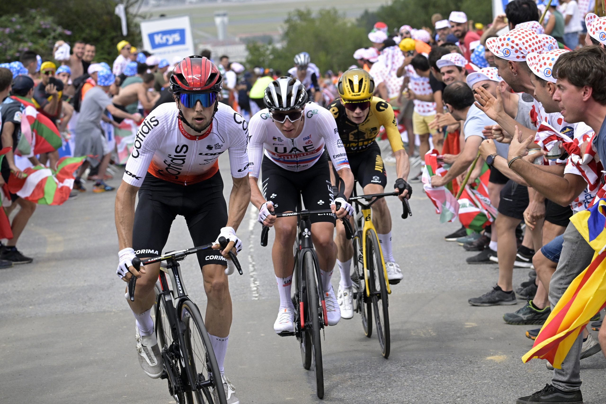 Tour de France: Lafay surpreende Van Aert e ganha segunda etapa. Pogacar sobe a segundo da geral