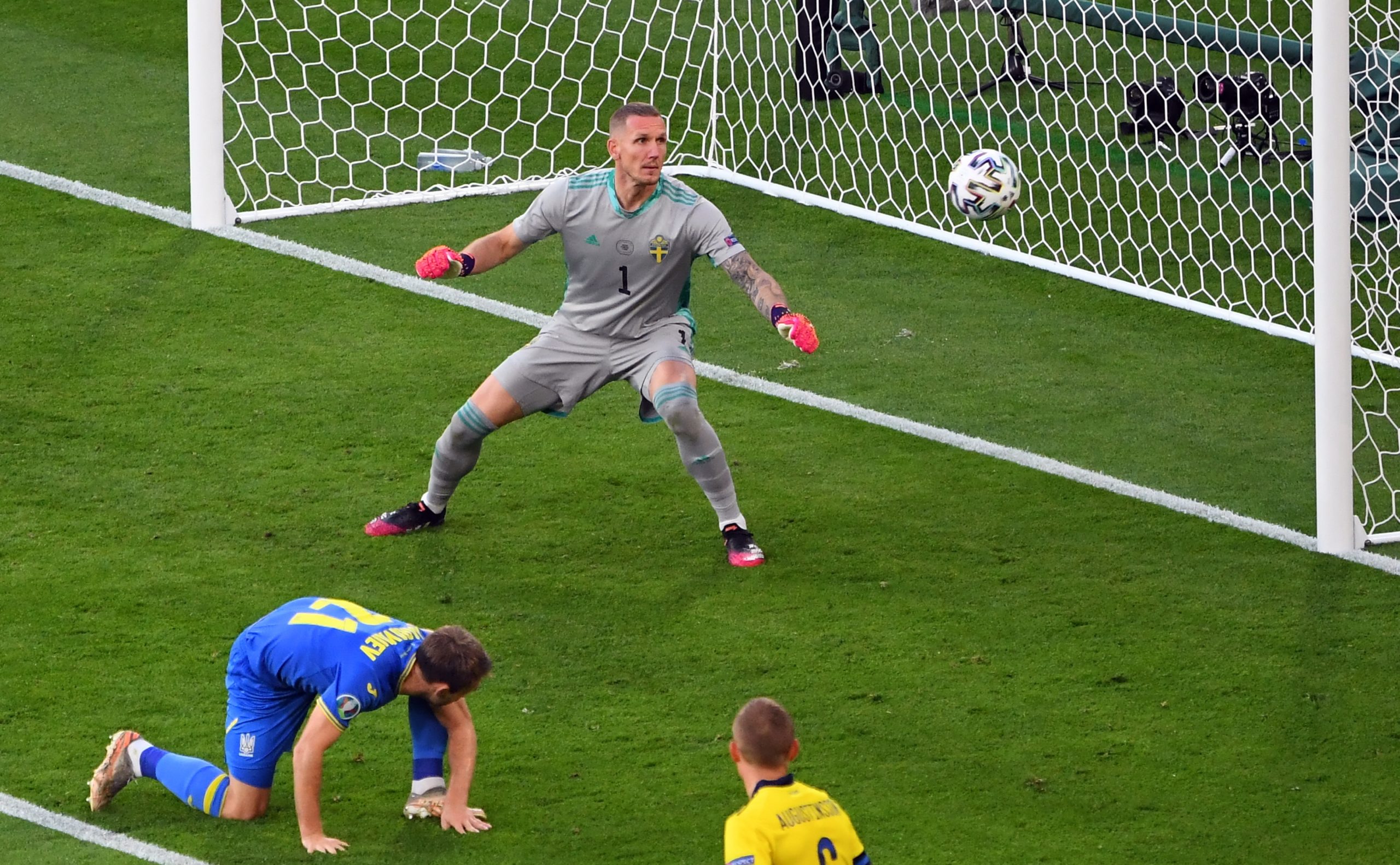Euro2020: Ucrânia bate Suécia no prolongamento e defronta Inglaterra nos quartos