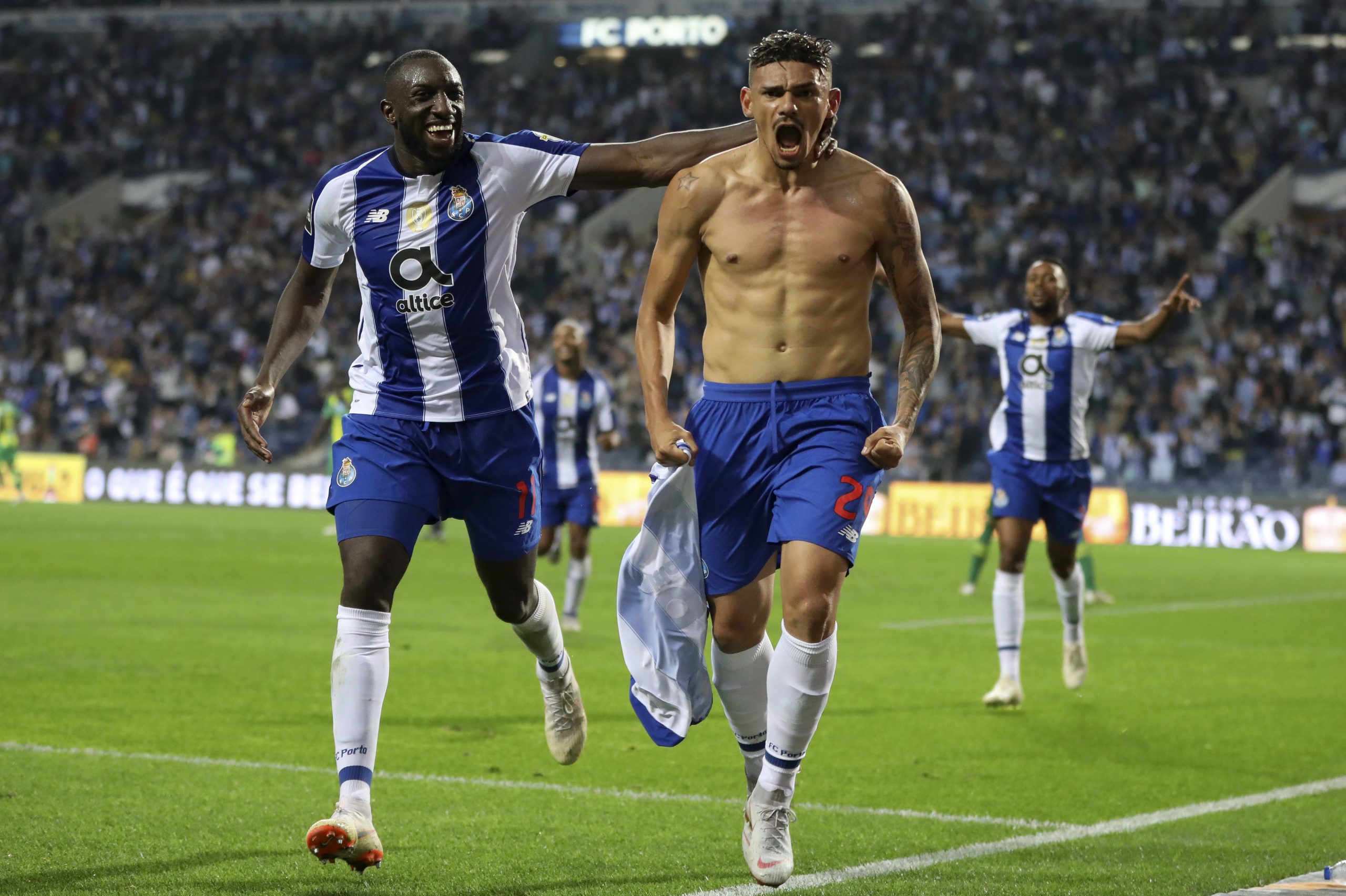 Golo de Soares dá vitória do FC Porto sobre o Tondela