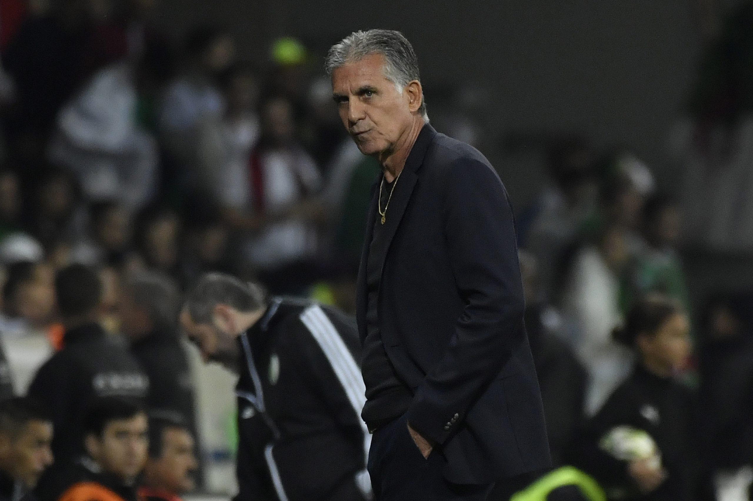 Carlos Queiroz propôs redução salarial face ao covid-19. A Federação Colombiana de Futebol já aceitou o “bom gesto” do técnico português