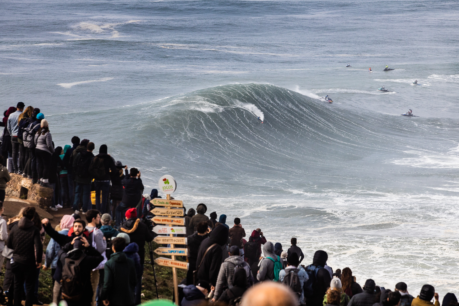 Surfistas e WSL realçam “condições épicas” na Nazaré apesar do susto com Alexandre Botelho